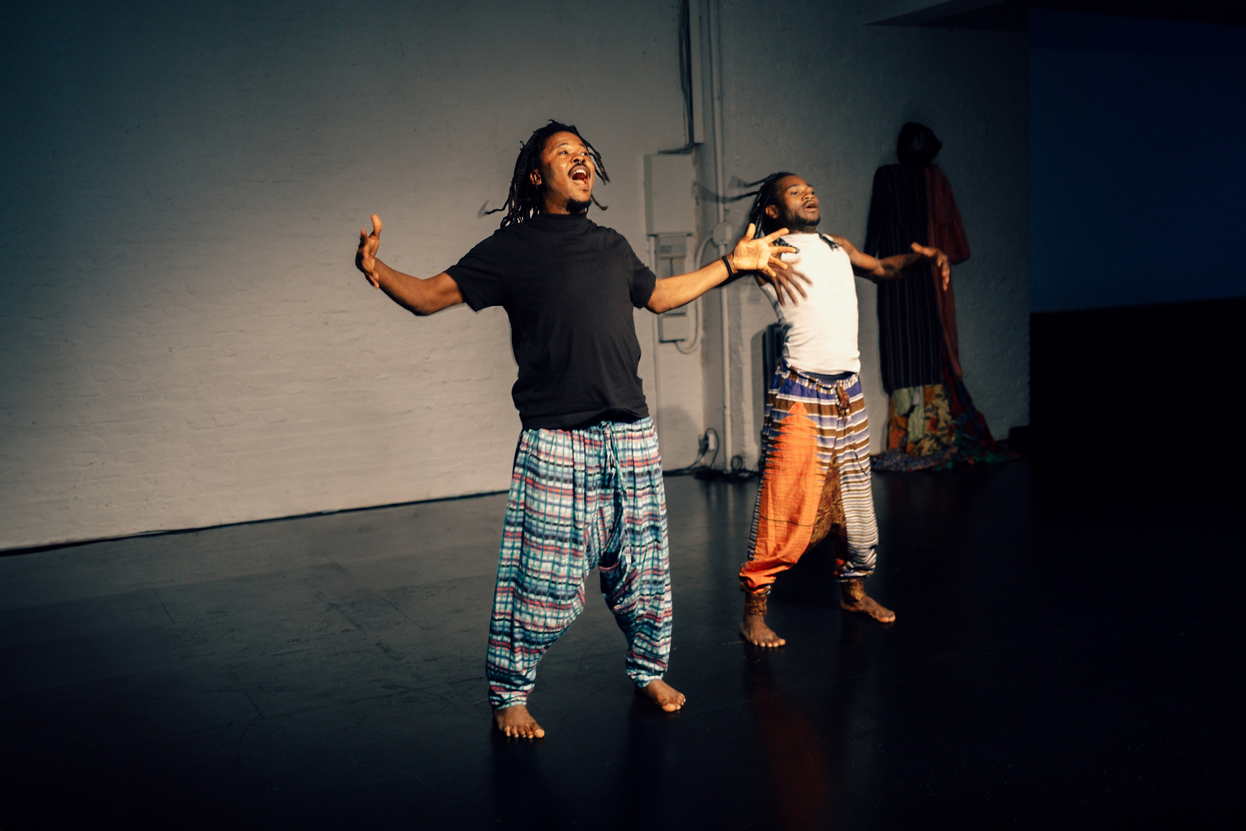 Tatwerk — Performance. Professional Photographer in Berlin — Portraits, Love Story, Events, F