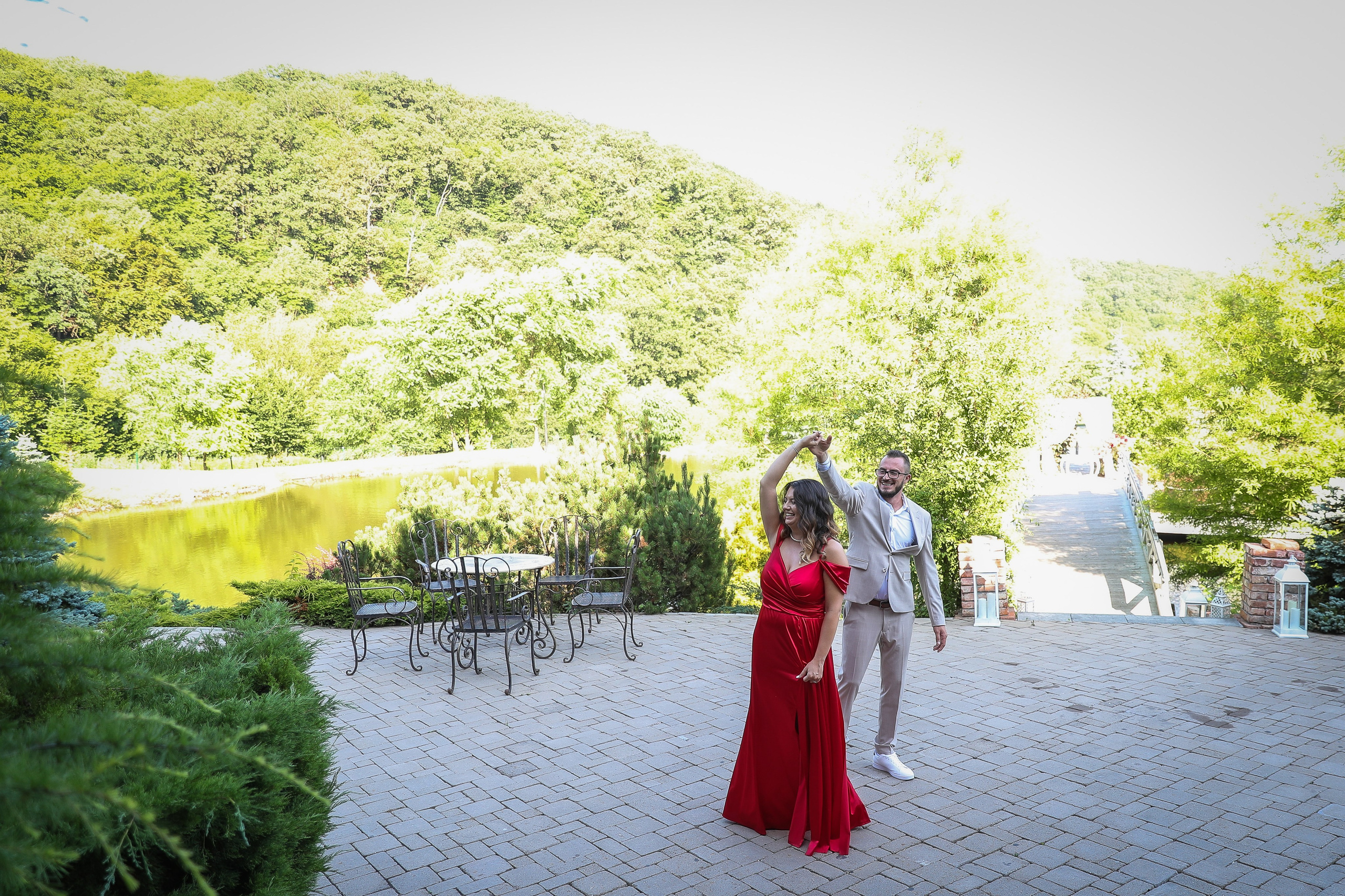 Nunta Anastasiei și a lui Ionuț de la SunGarden Cluj-Napoca a fost o “nunta de vis”. Rares Bucur is a professional wedding photographer based in Cluj-Napoca, Romania, specializing in wedding photography