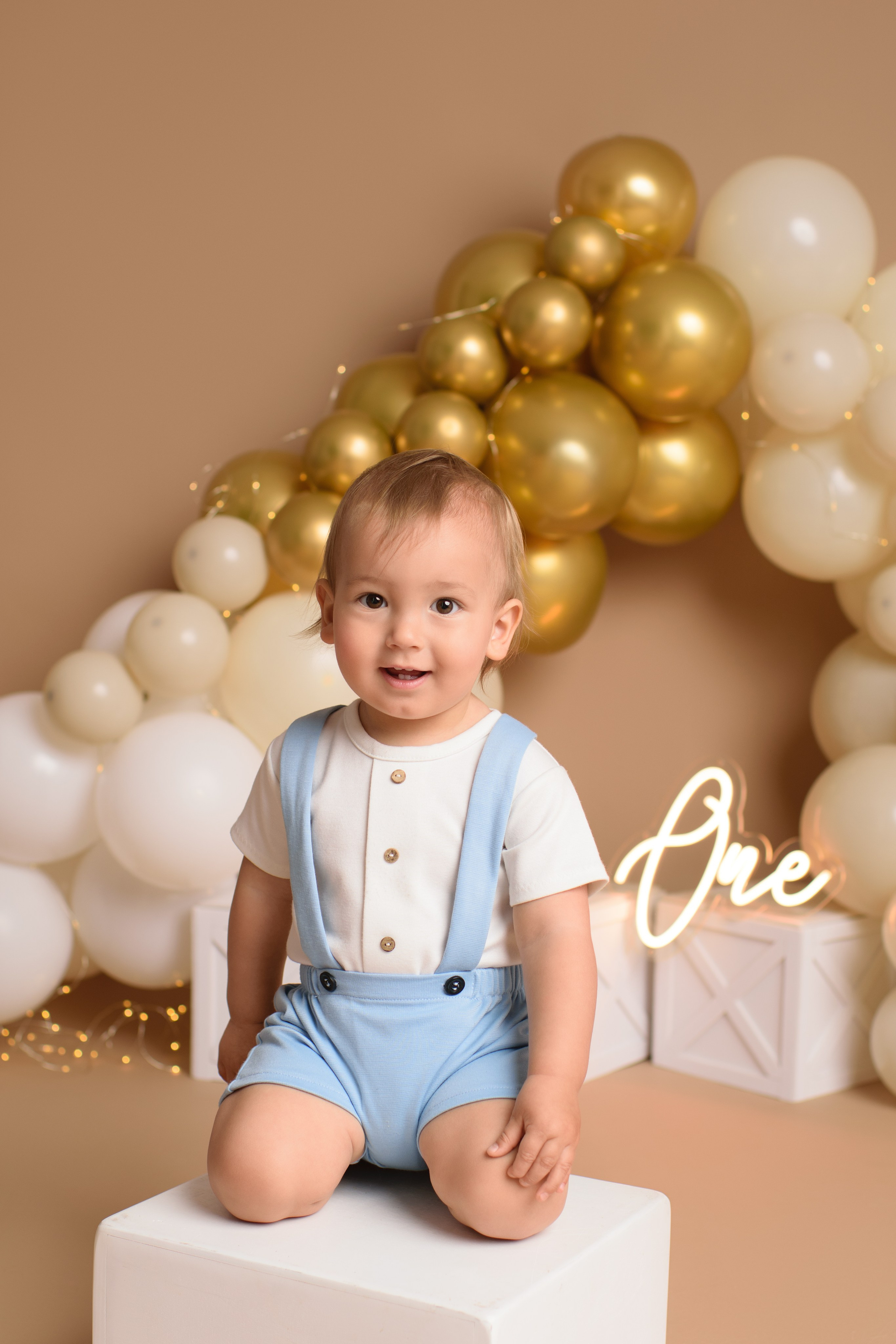 Cake Smash Fotoshooting zum ersten, zweiten Geburtstag. Neugeborene, Baby Fotografin in Düren (NRW) - Vitalina Unruh