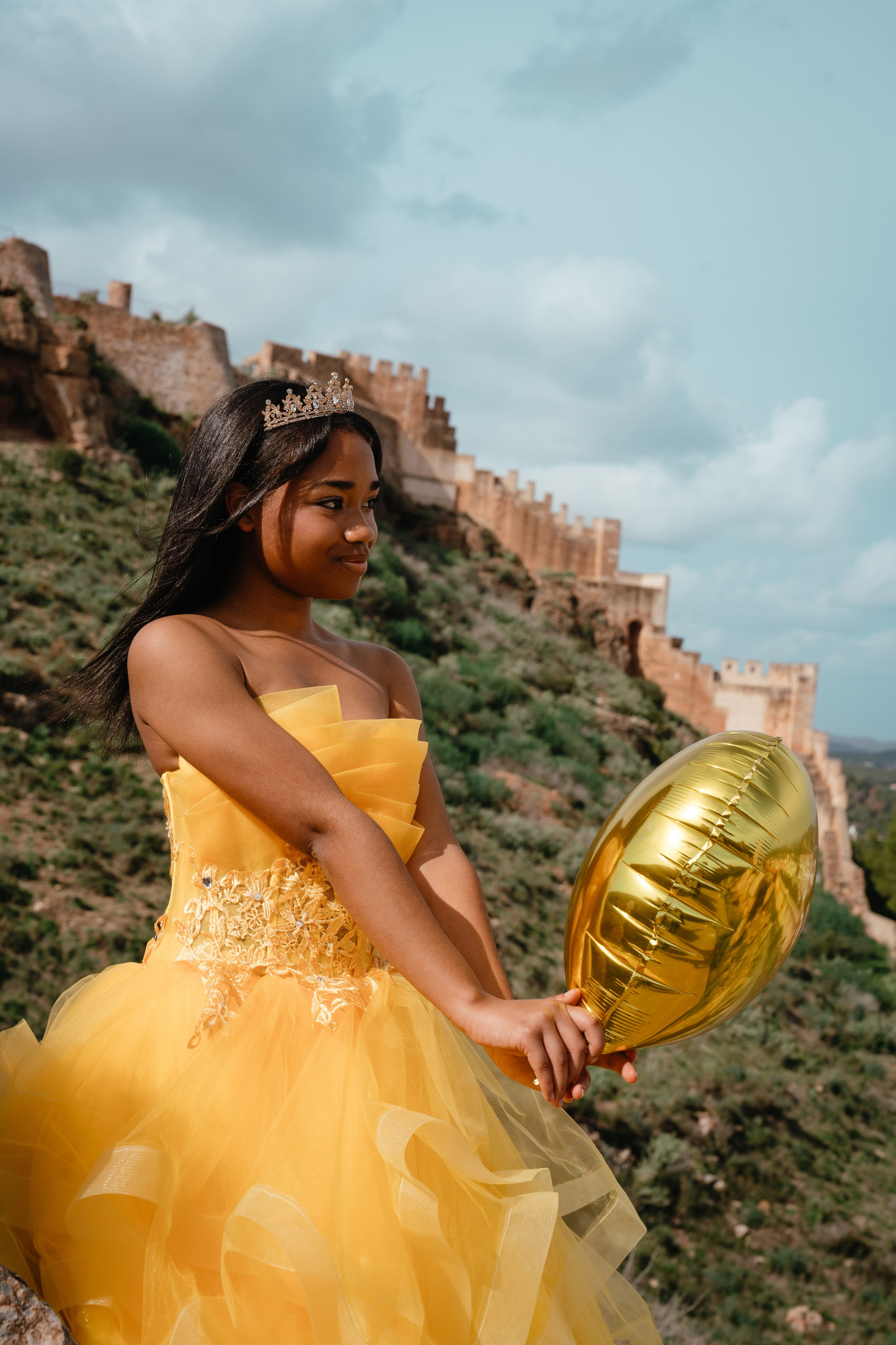 LOS 15 AÑOS DE SOFÍA. Fotógrafa Olena Petryk. Realizo sesiones de fotos en Puerto de Sagunto