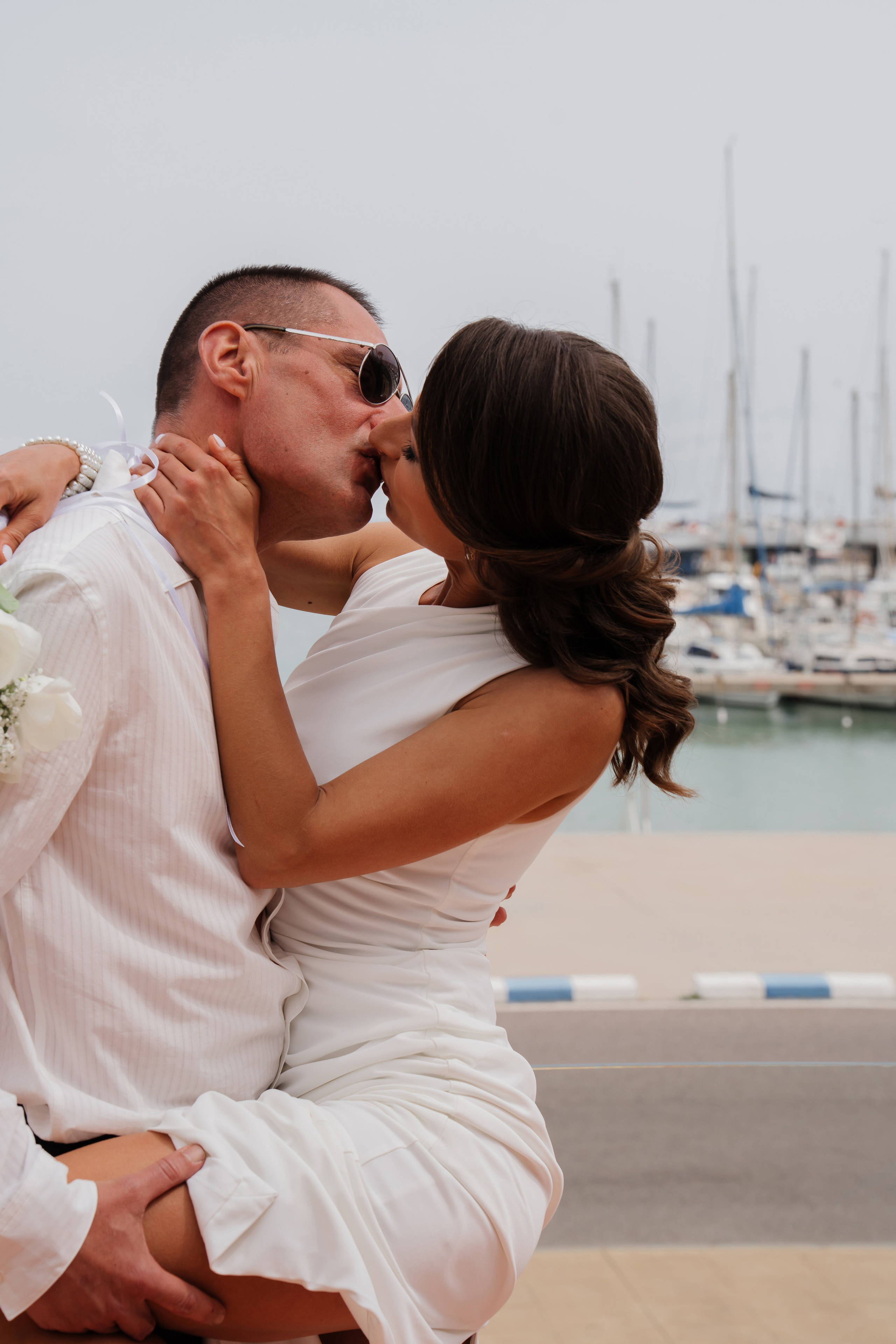 OKSI Y JAVI. Fotógrafa Olena Petryk. Realizo sesiones de fotos en Puerto de Sagunto