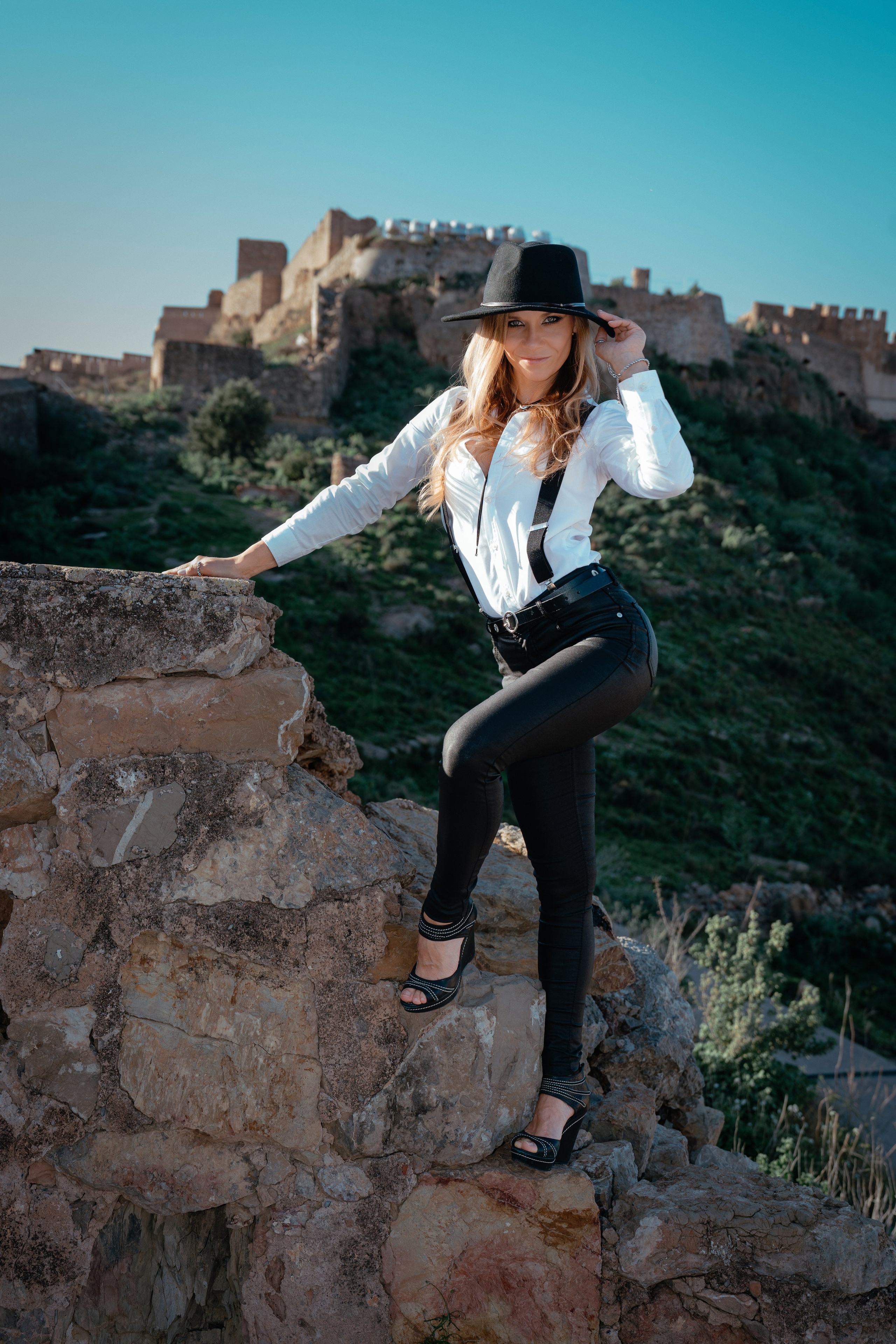 FOTOGRAFÍA DE JOYERÍA. Fotógrafa Olena Petryk. Realizo sesiones de fotos en Puerto de Sagunto