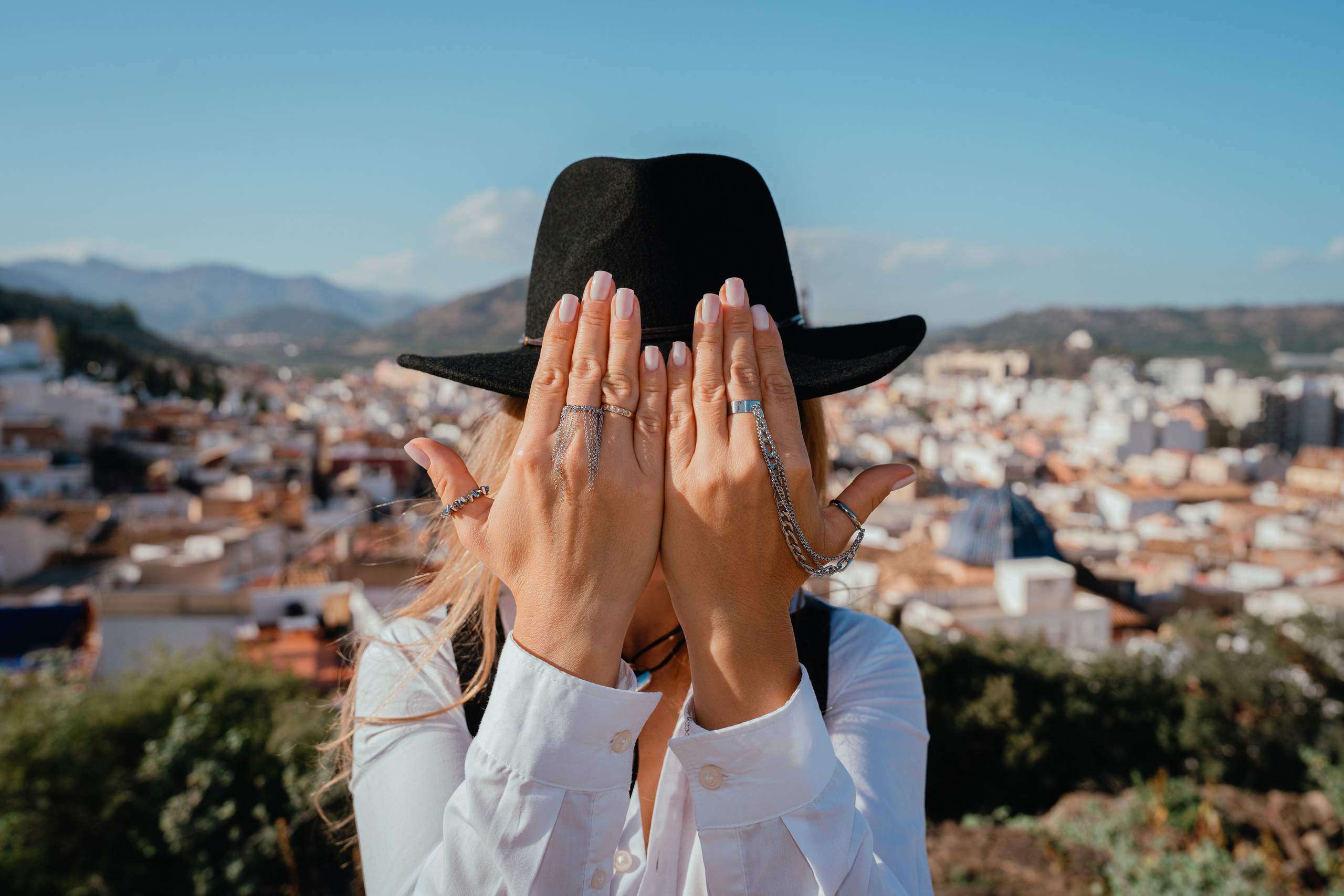 FOTOGRAFÍA DE JOYERÍA. Fotógrafa Olena Petryk. Realizo sesiones de fotos en Puerto de Sagunto