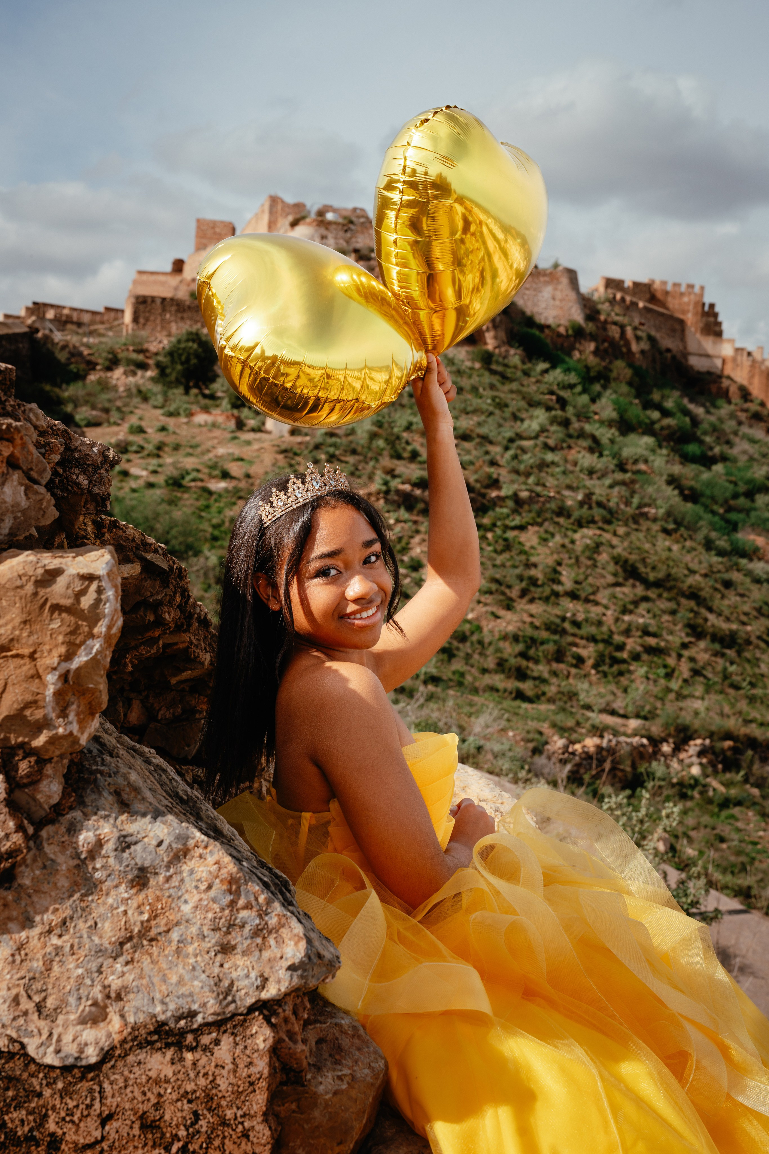 LOS 15 AÑOS DE SOFÍA. Fotógrafa Olena Petryk. Realizo sesiones de fotos en Puerto de Sagunto