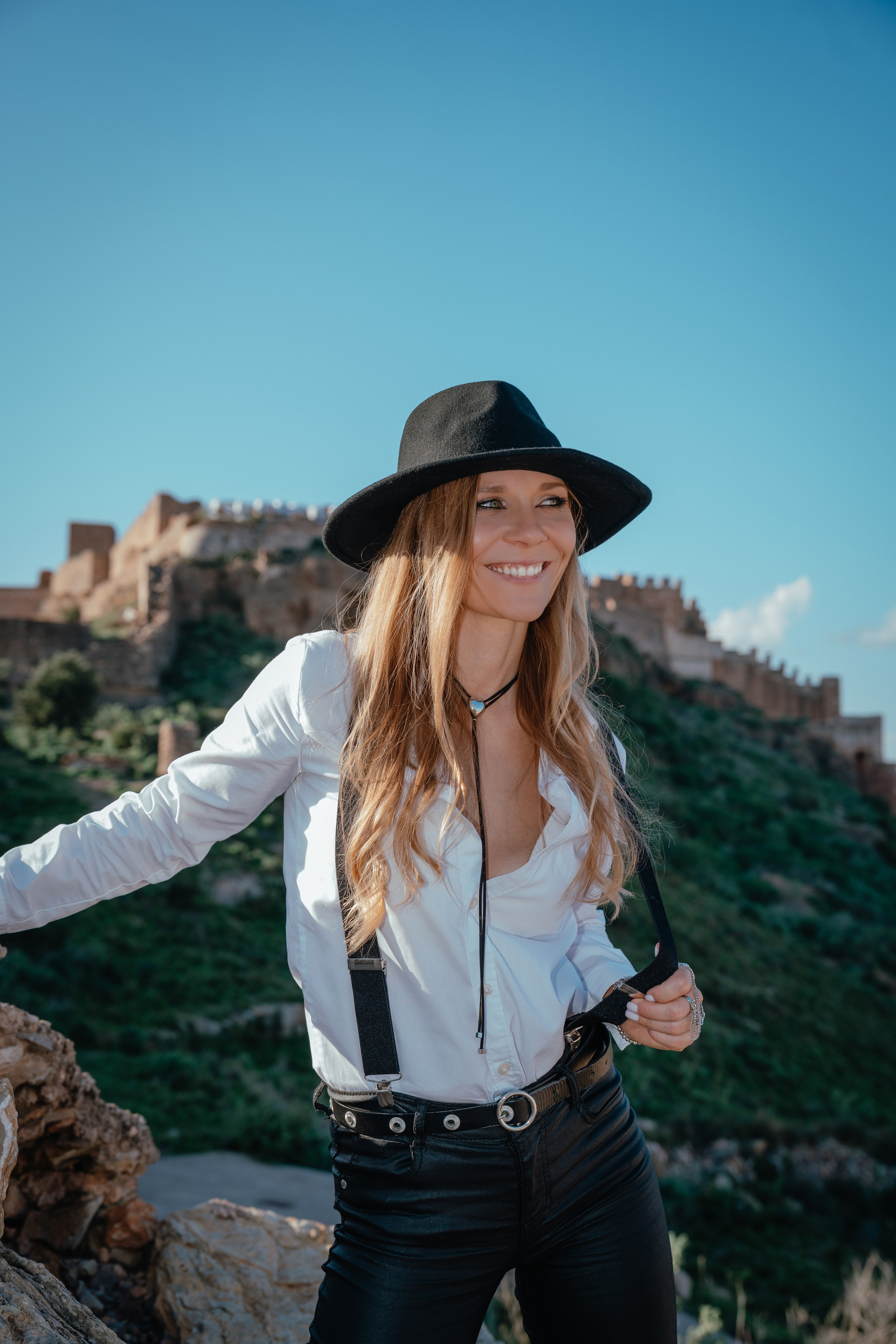 FOTOGRAFÍA DE JOYERÍA. Fotógrafa Olena Petryk. Realizo sesiones de fotos en Puerto de Sagunto