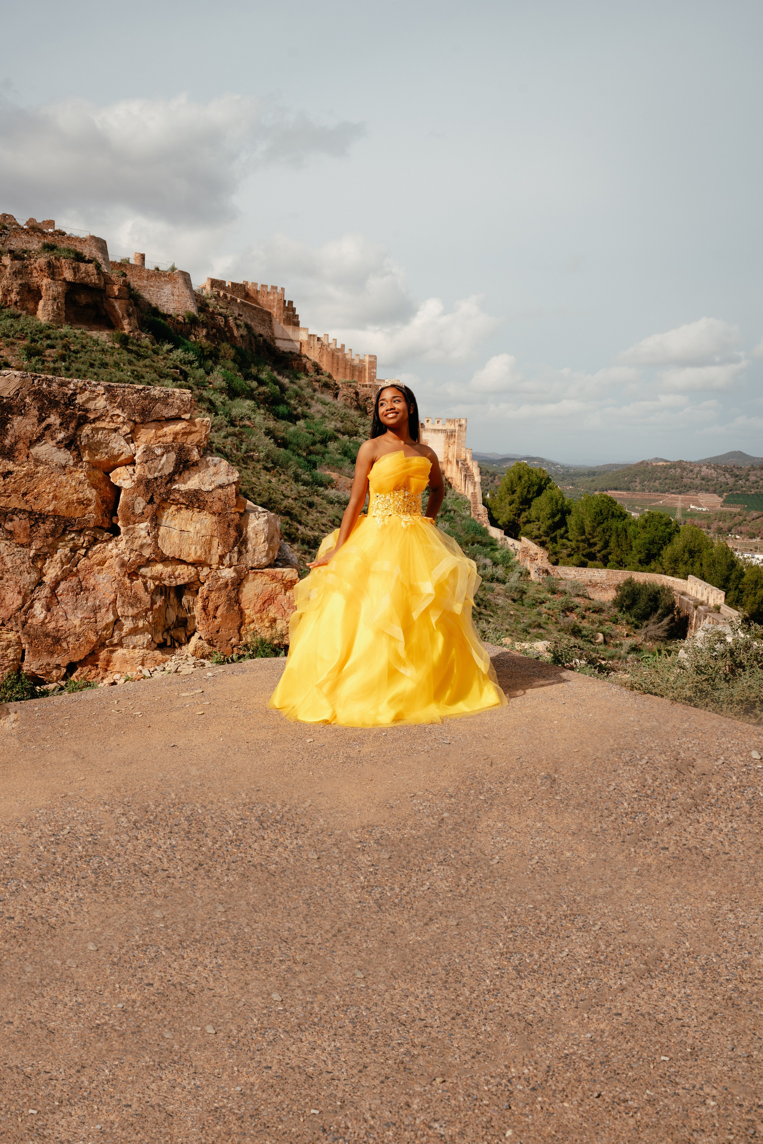 LOS 15 AÑOS DE SOFÍA. Fotógrafa Olena Petryk. Realizo sesiones de fotos en Puerto de Sagunto