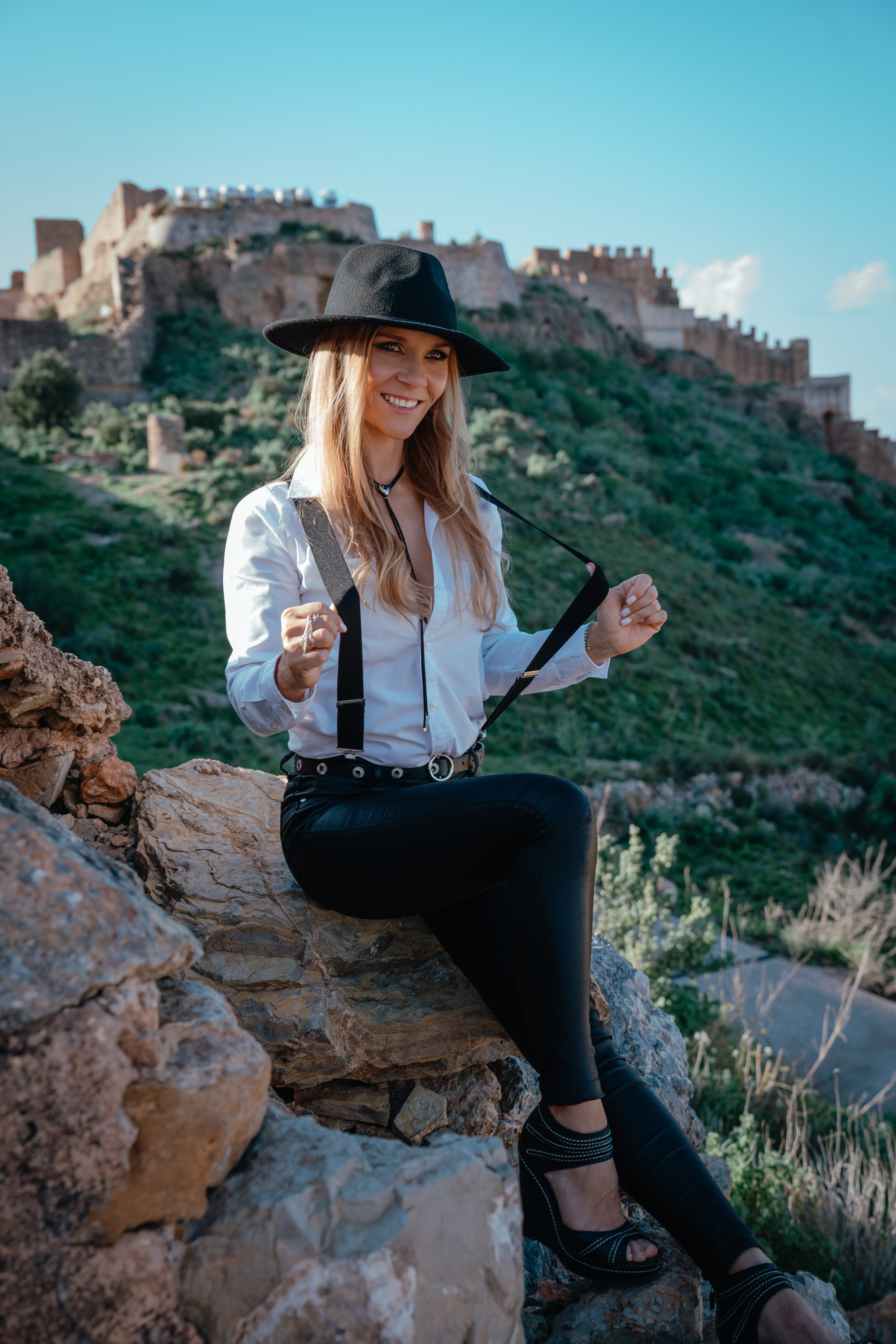 FOTOGRAFÍA DE JOYERÍA. Fotógrafa Olena Petryk. Realizo sesiones de fotos en Puerto de Sagunto