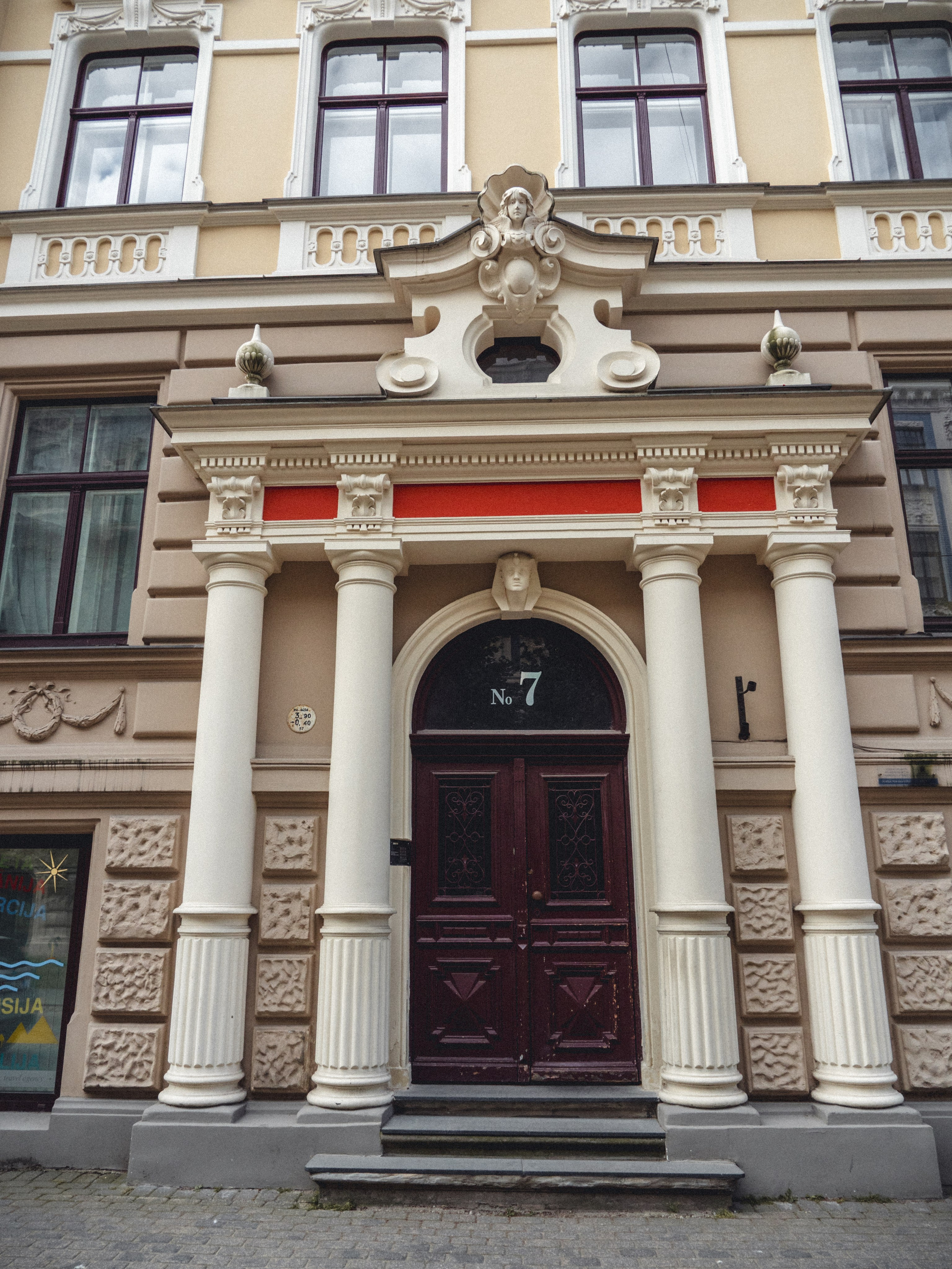 Voyage à Riga. Photographe sur Cote d’Azur. Portraits de familles, couples, enfants, événements