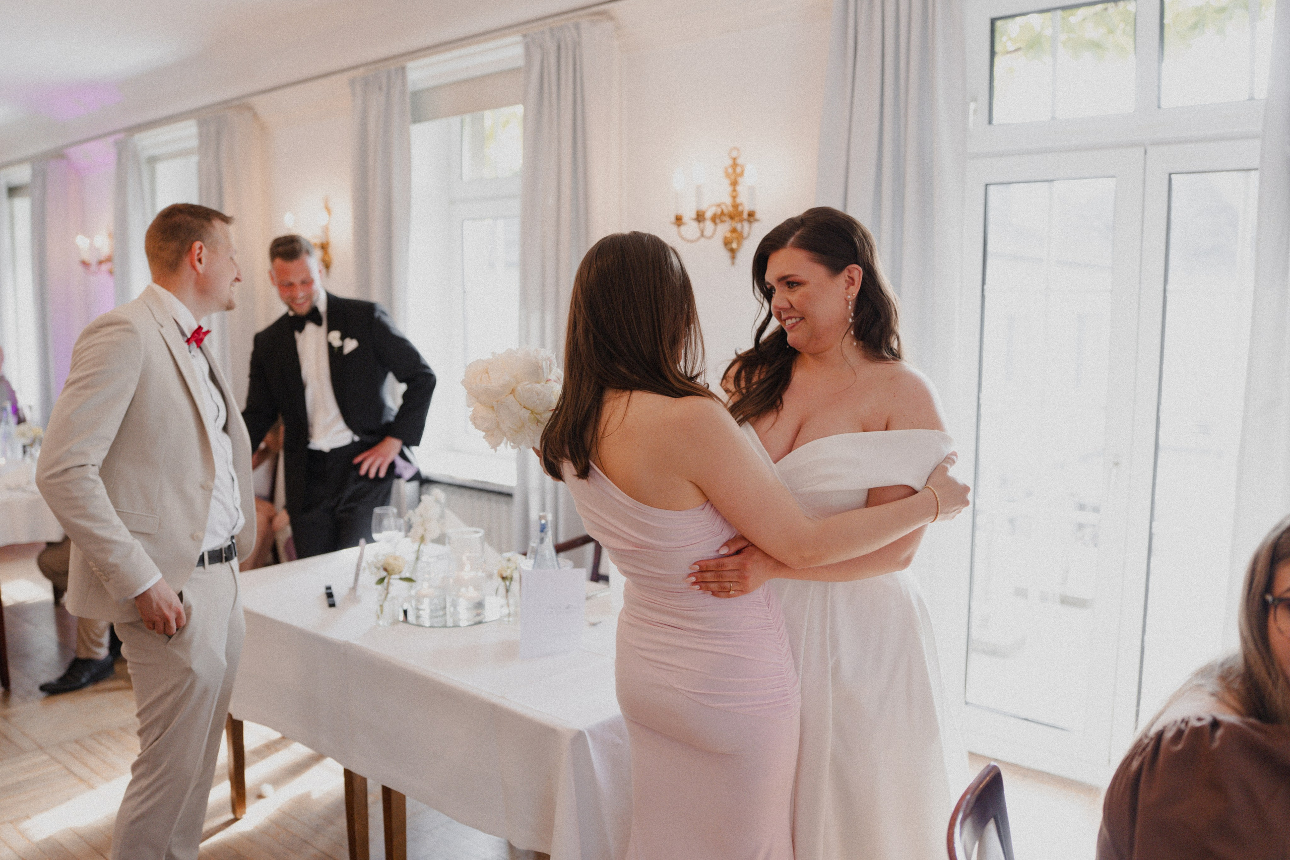 Jessica & Felix I Gesellschaft Harmonie Bochum. Hochzeitsfotografin Bochum | Halyna Reiche Fotografie NRW