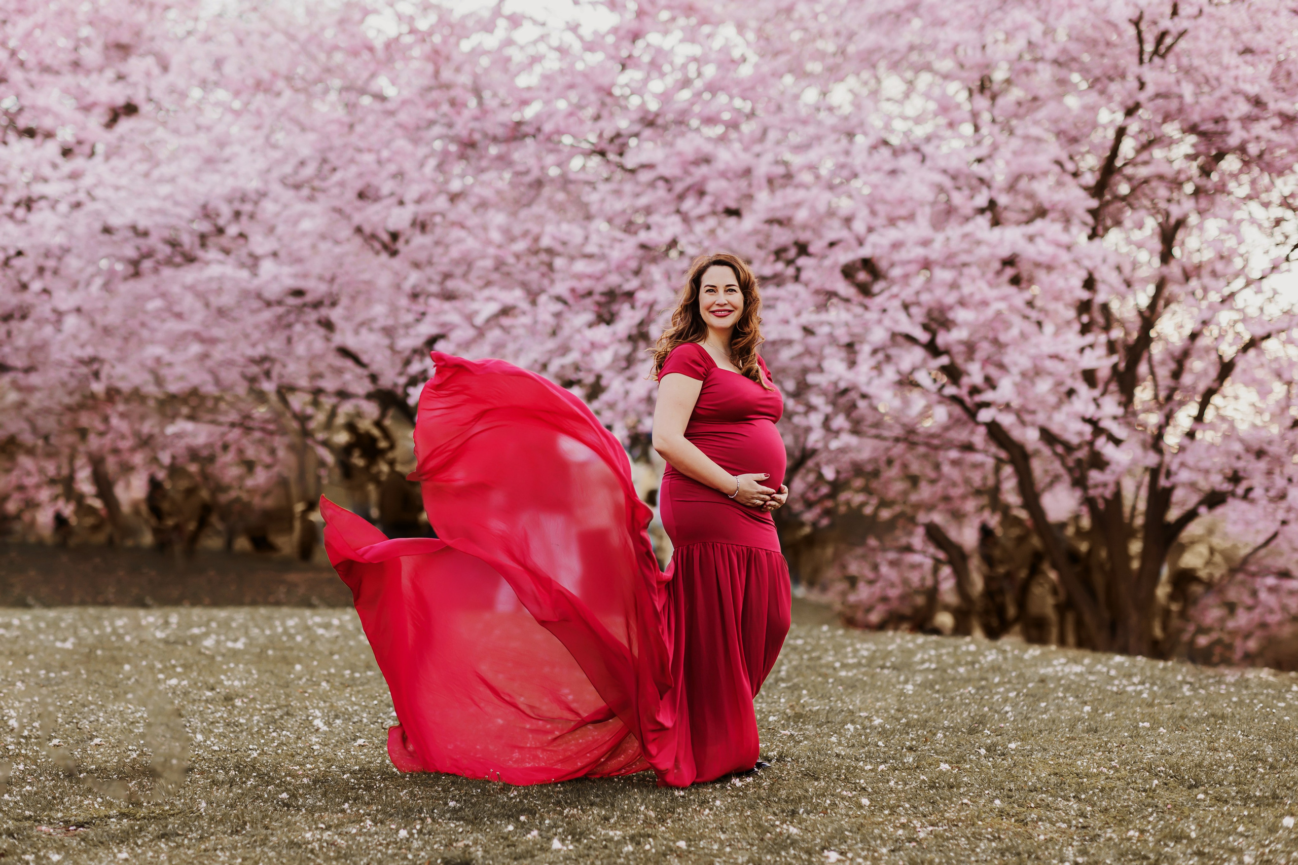 Belly Shooting im  Olympia Park. Family Fotografer in München und Umgebung
