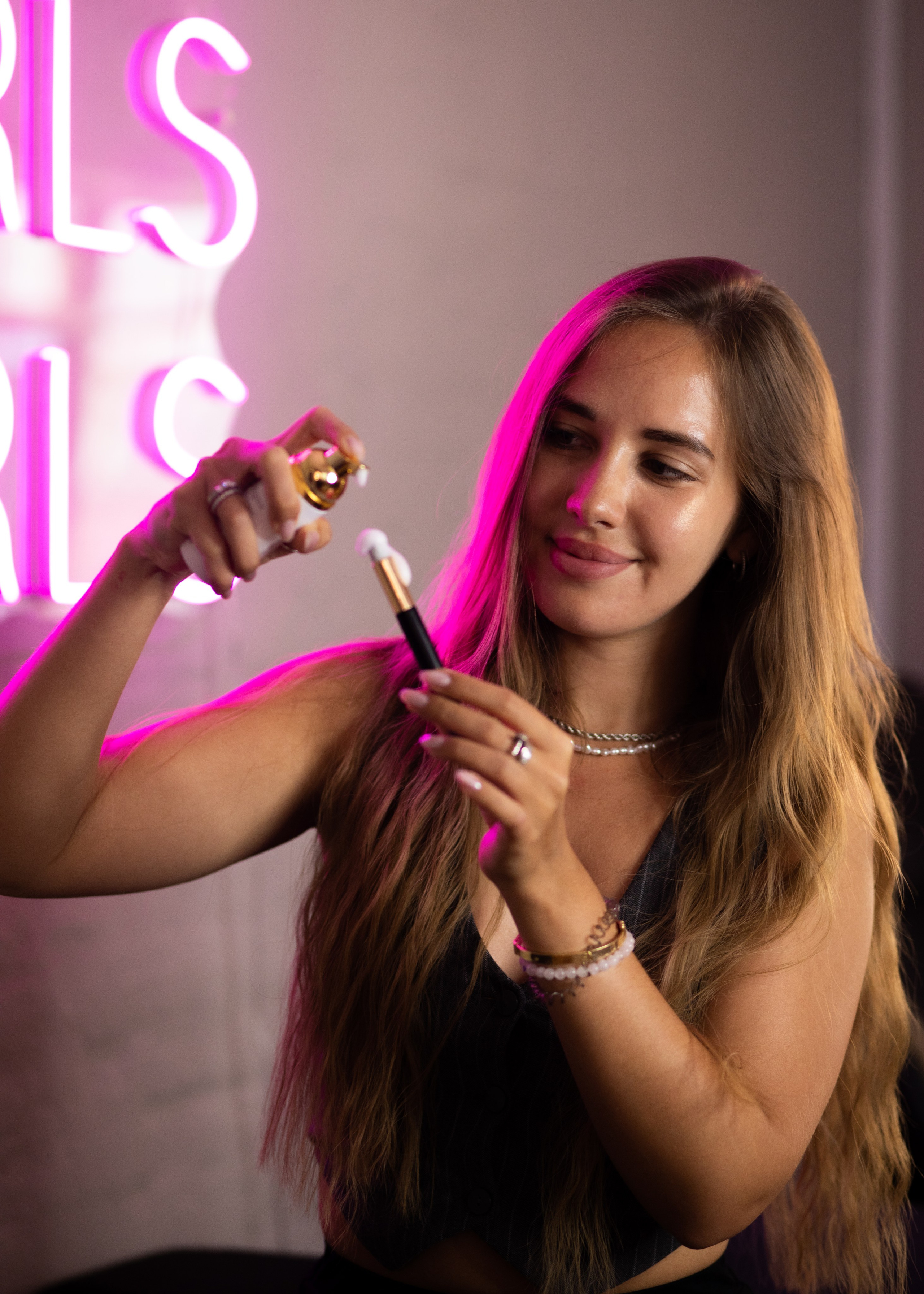 G-spot CPH (beauty salon). Professional wedding photographer in Copenhagen, Denmark — Julia Byron