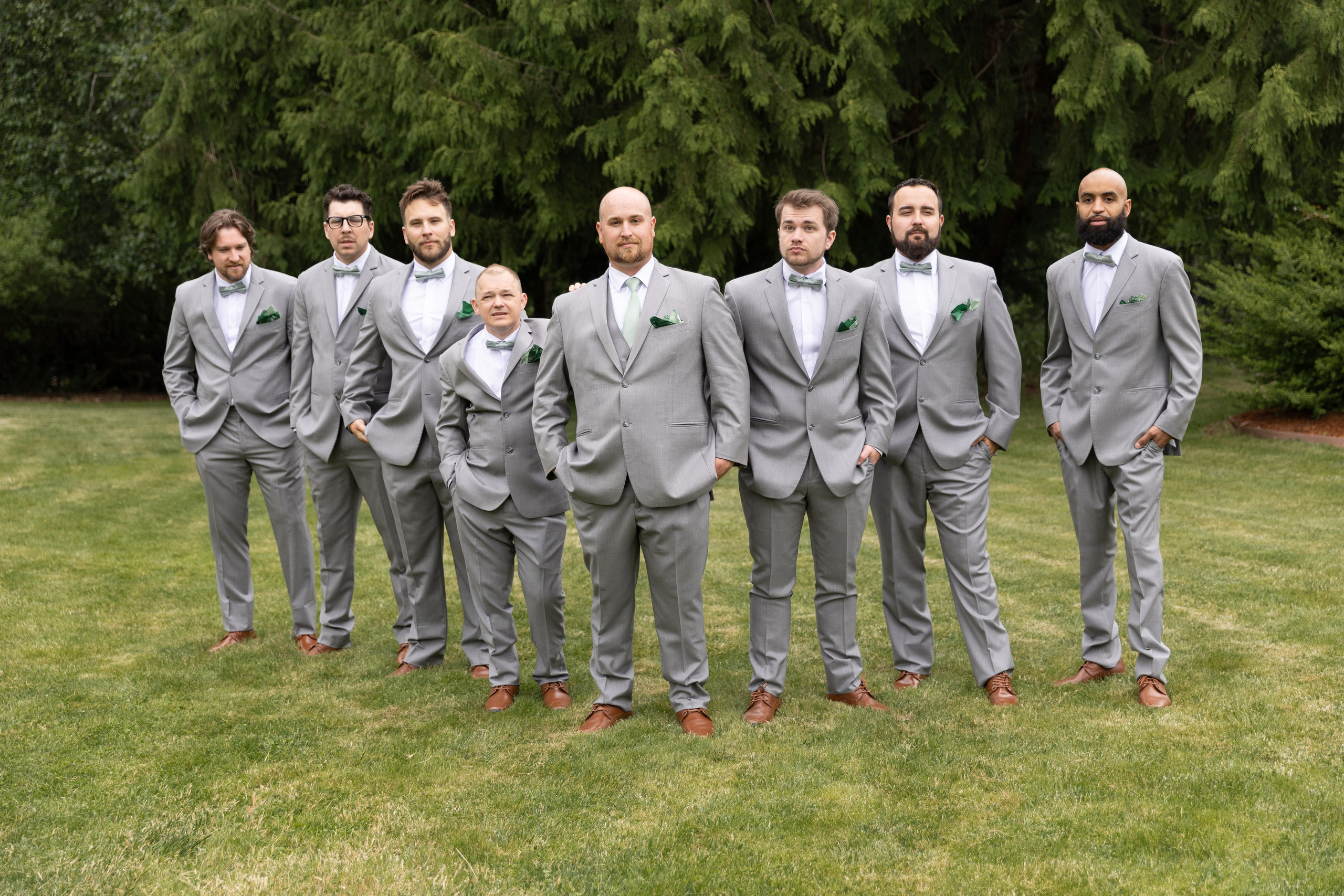 Backyard Wedding. Family and Wedding photographer