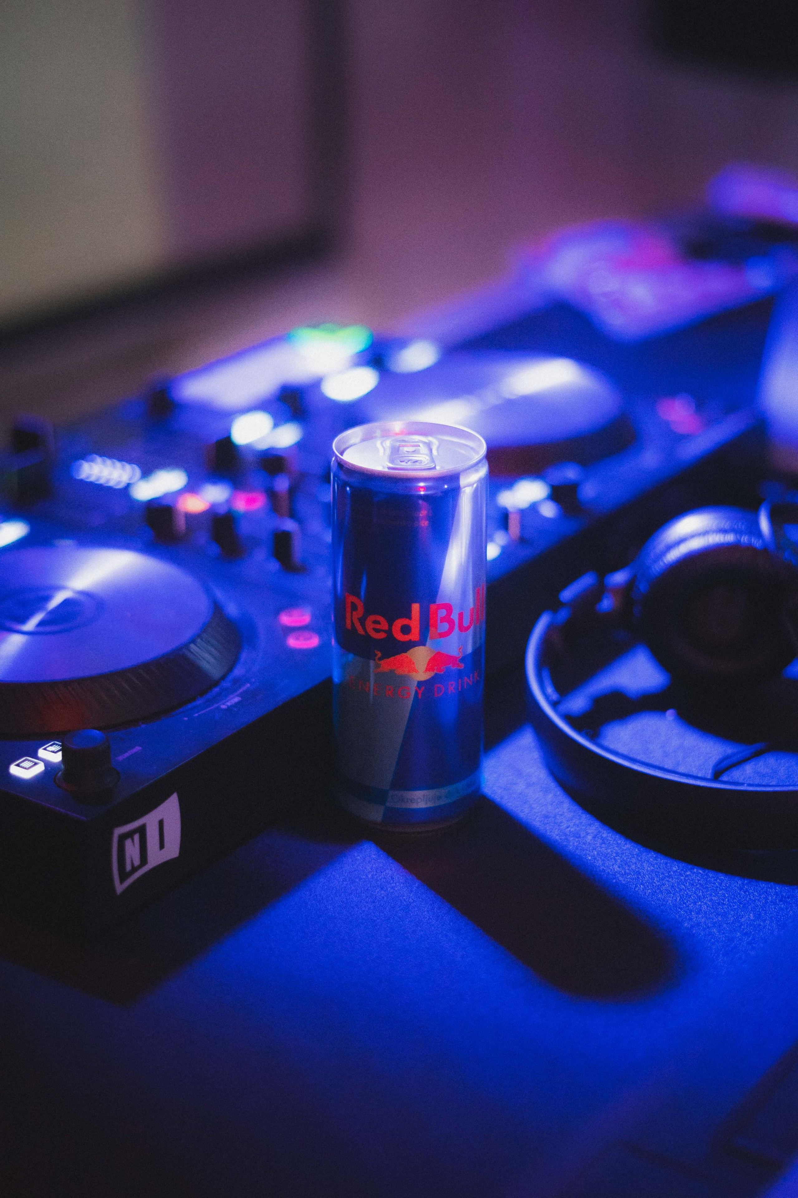 RedBull Doodle Art. Žukov Studio