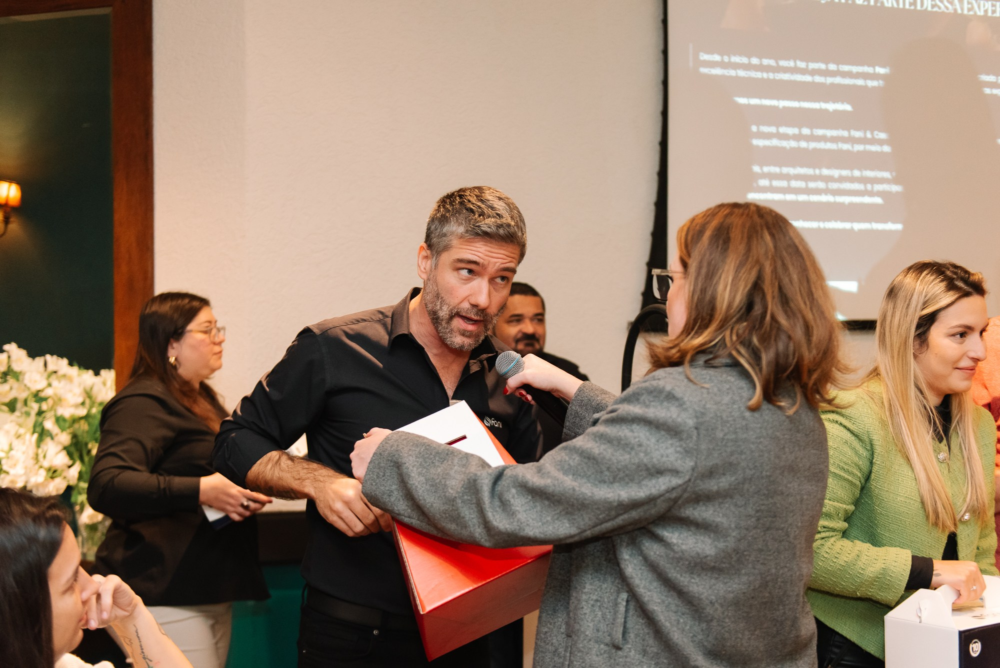 Café + Conteúdo | Casa Pinezi. 78 Imagens