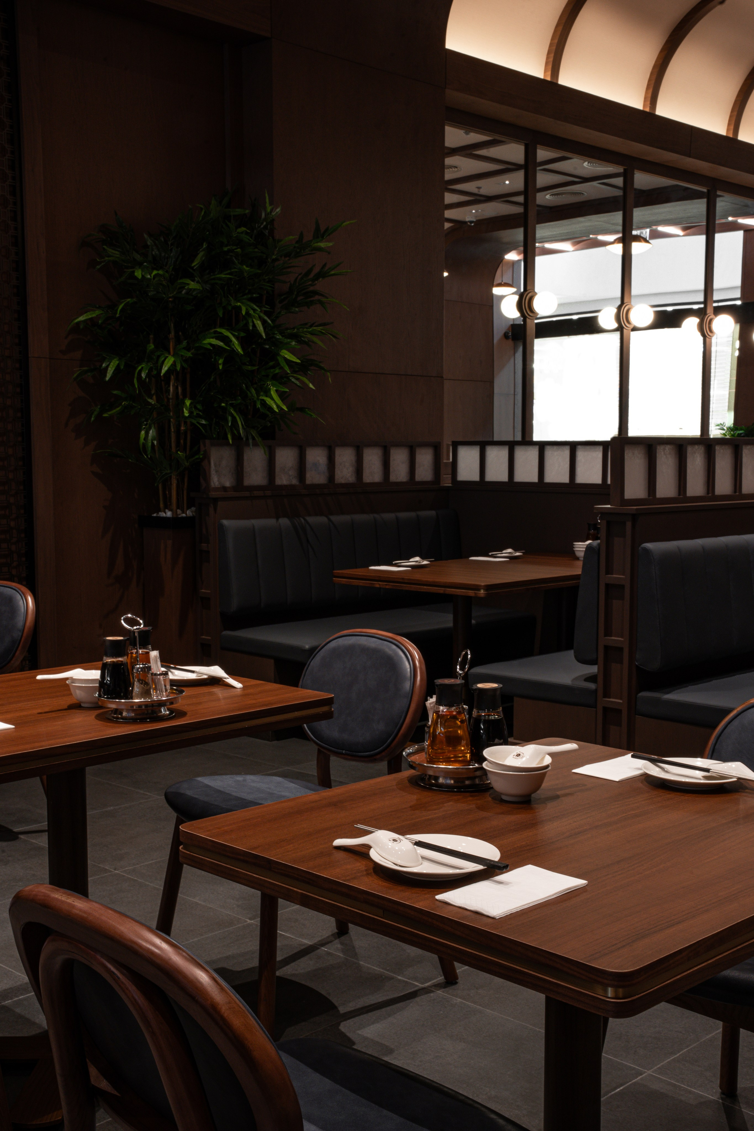 INTERIOR. Photo and video production. Editing & retouching services. Training