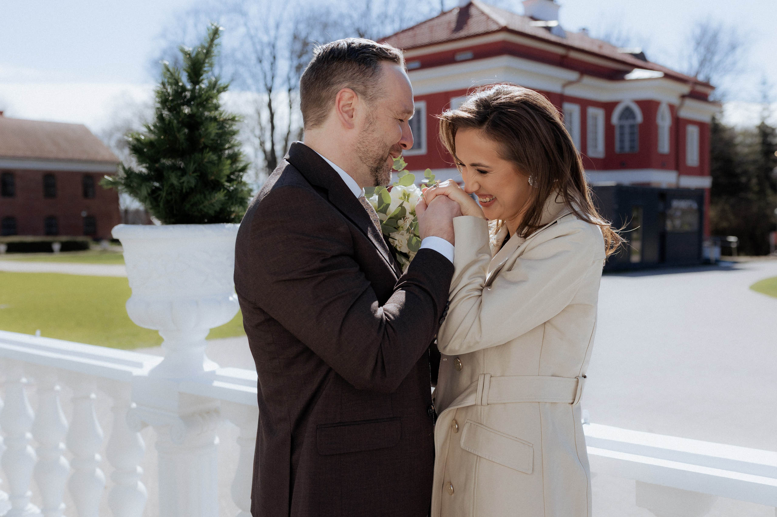 Monika ir Vytautas — miestu alsuojanti trumpa jaunųjų fotosesija Kaune