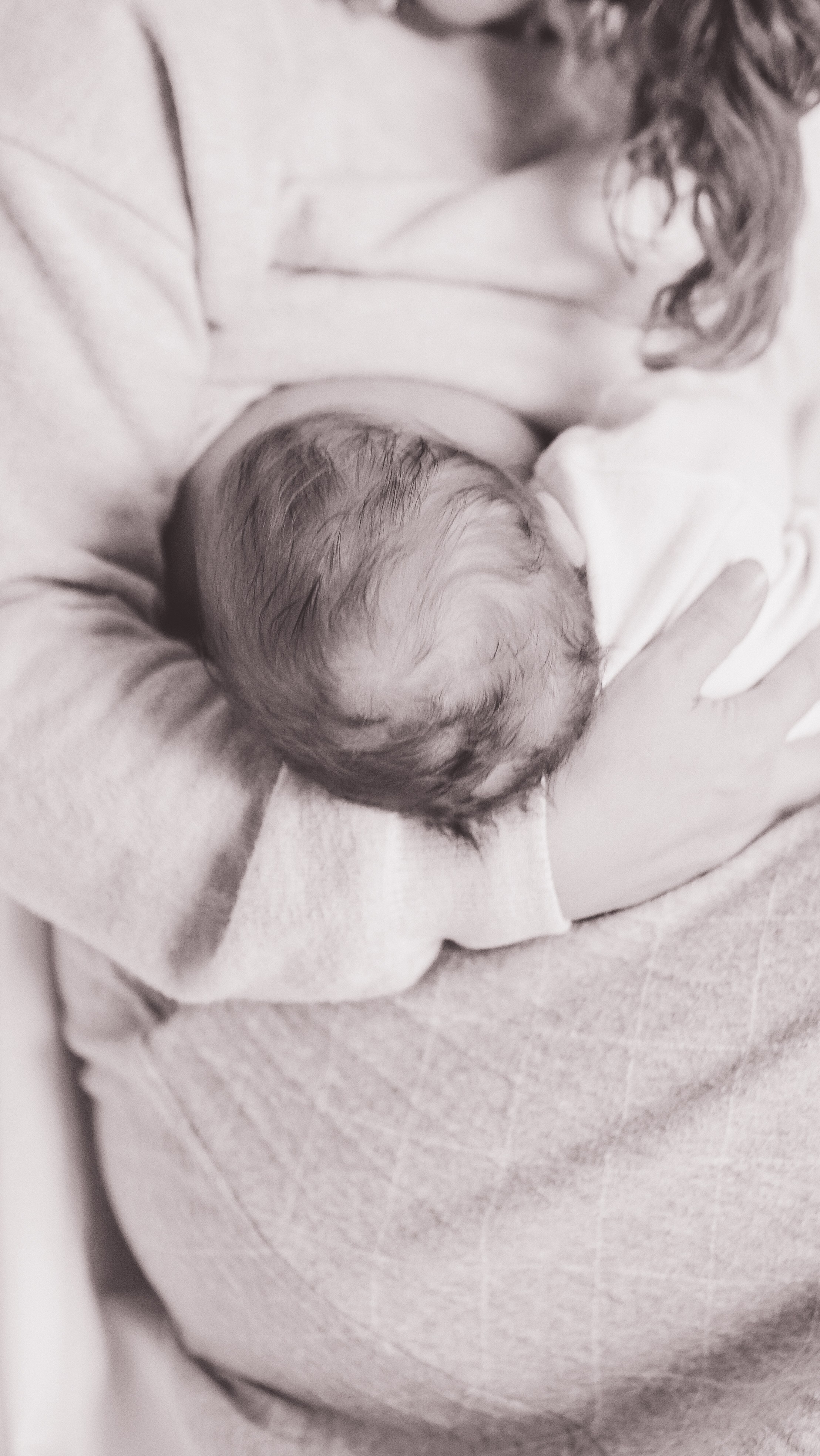 Mother Earth: Proiect de Fotografie Maternitate | Mădălina Beda. Madalina Beda- Artist vizual, fotograf, doula la nastere, consultant babywearing Brasov si in toata tara