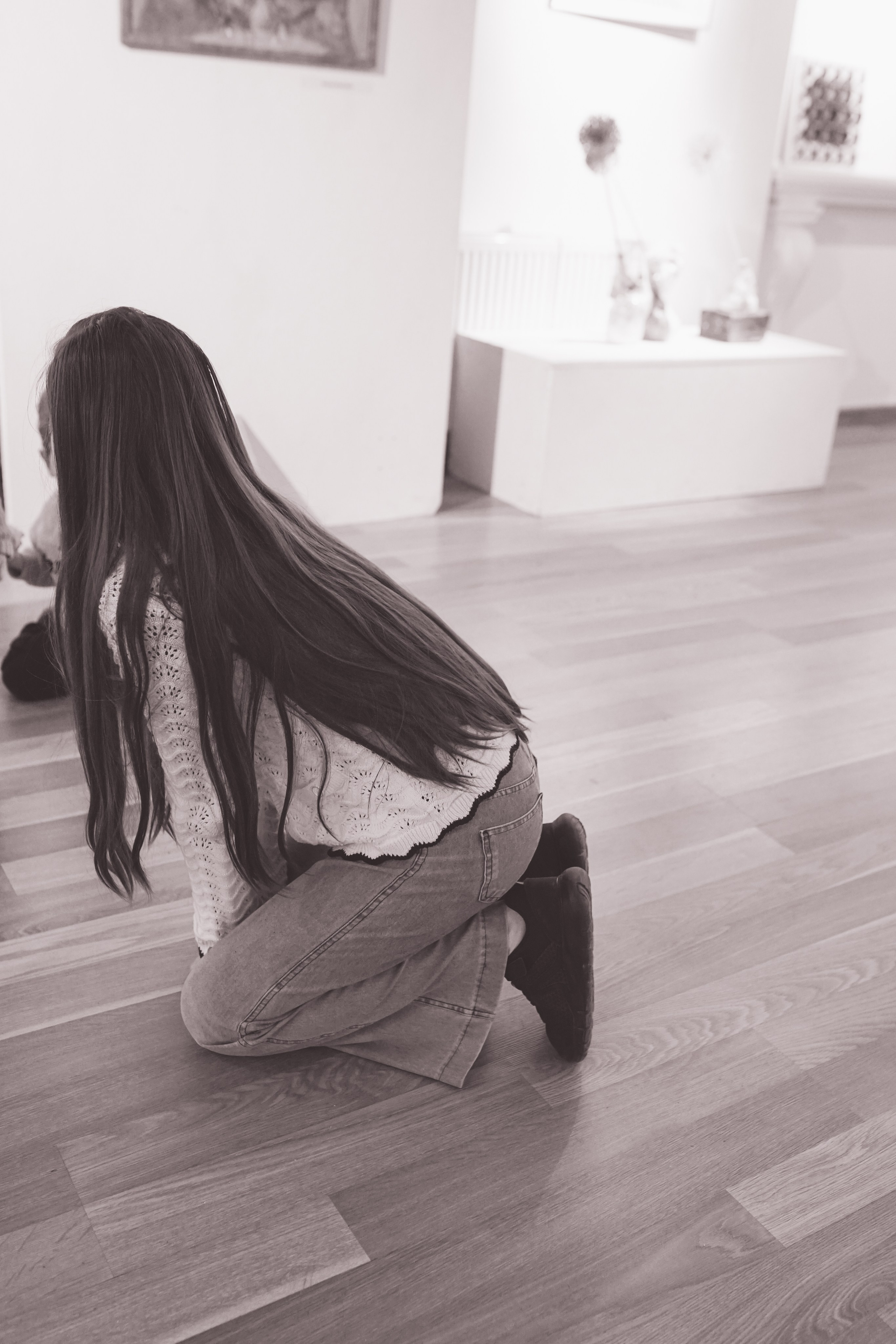 Expoziție Foto Maternitate Brașov | Mădălina Beda. Madalina Beda- Artist vizual, fotograf, doula la nastere, consultant babywearing Brasov si in toata tara