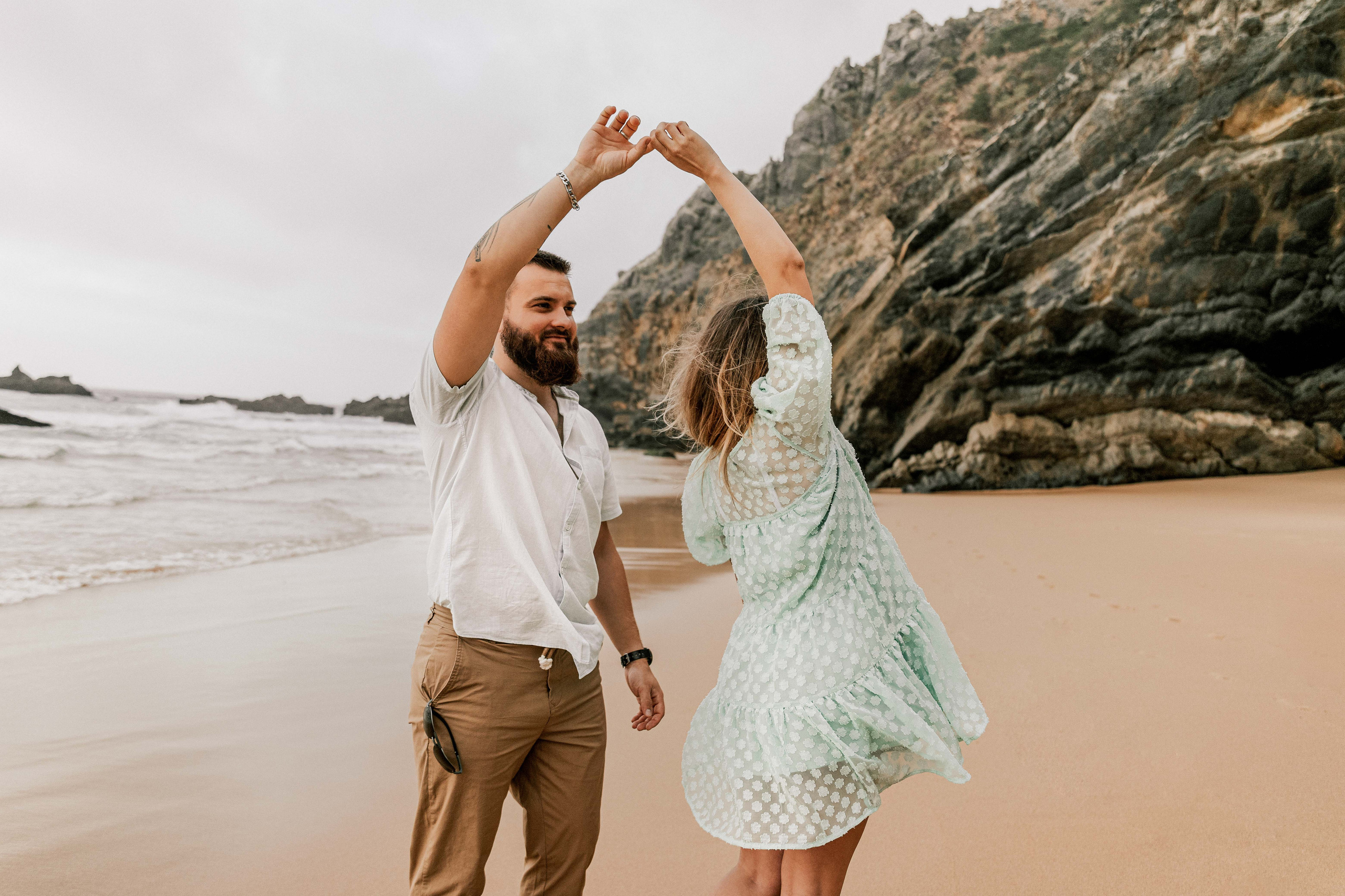 Sessão Maternidade em Praia da Adraga. Fotografia e Filmes de Casamento de Luxo | Portugal & Destination Weddings | Ricardo & Mary Pictures