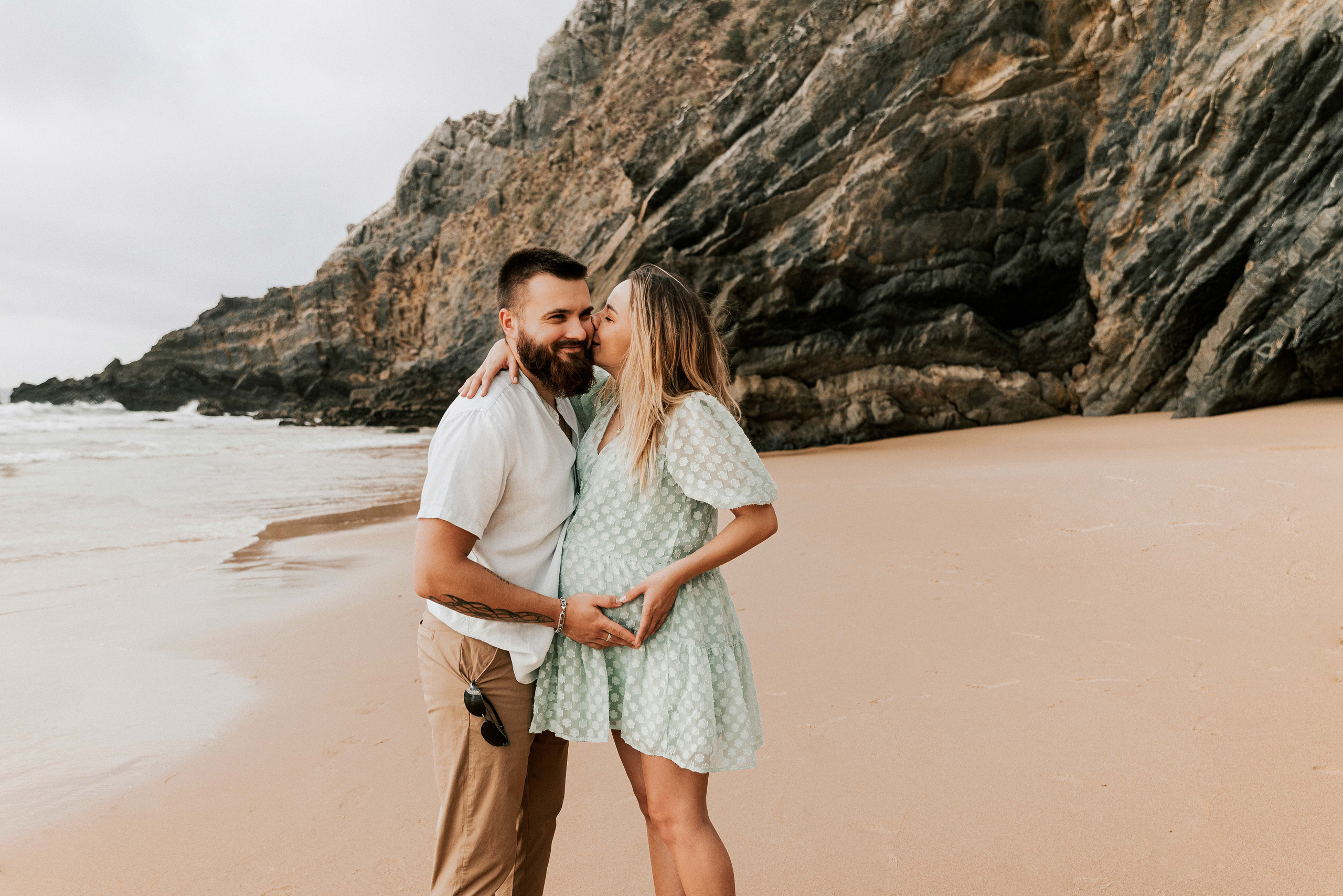 Sessão Maternidade em Praia da Adraga. Fotografia e Filmes de Casamento de Luxo | Portugal & Destination Weddings | Ricardo & Mary Pictures