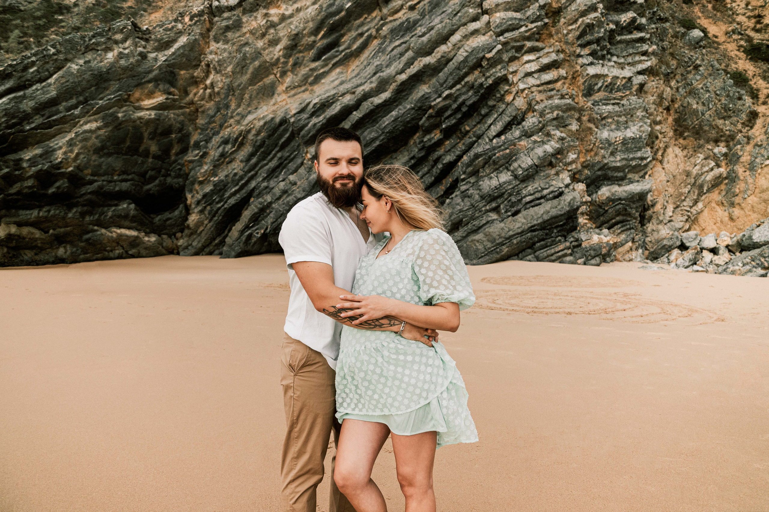 Sessão Maternidade em Praia da Adraga. Fotografia e Filmes de Casamento de Luxo | Portugal & Destination Weddings | Ricardo & Mary Pictures