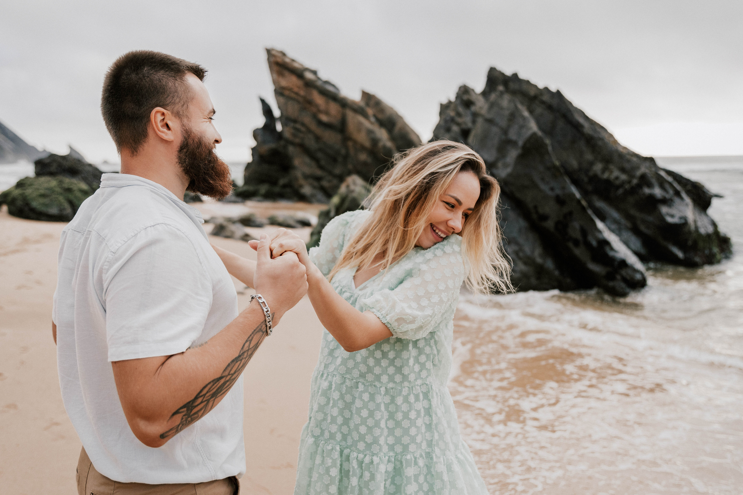 Sessão Maternidade em Praia da Adraga. Fotografia e Filmes de Casamento de Luxo | Portugal & Destination Weddings | Ricardo & Mary Pictures