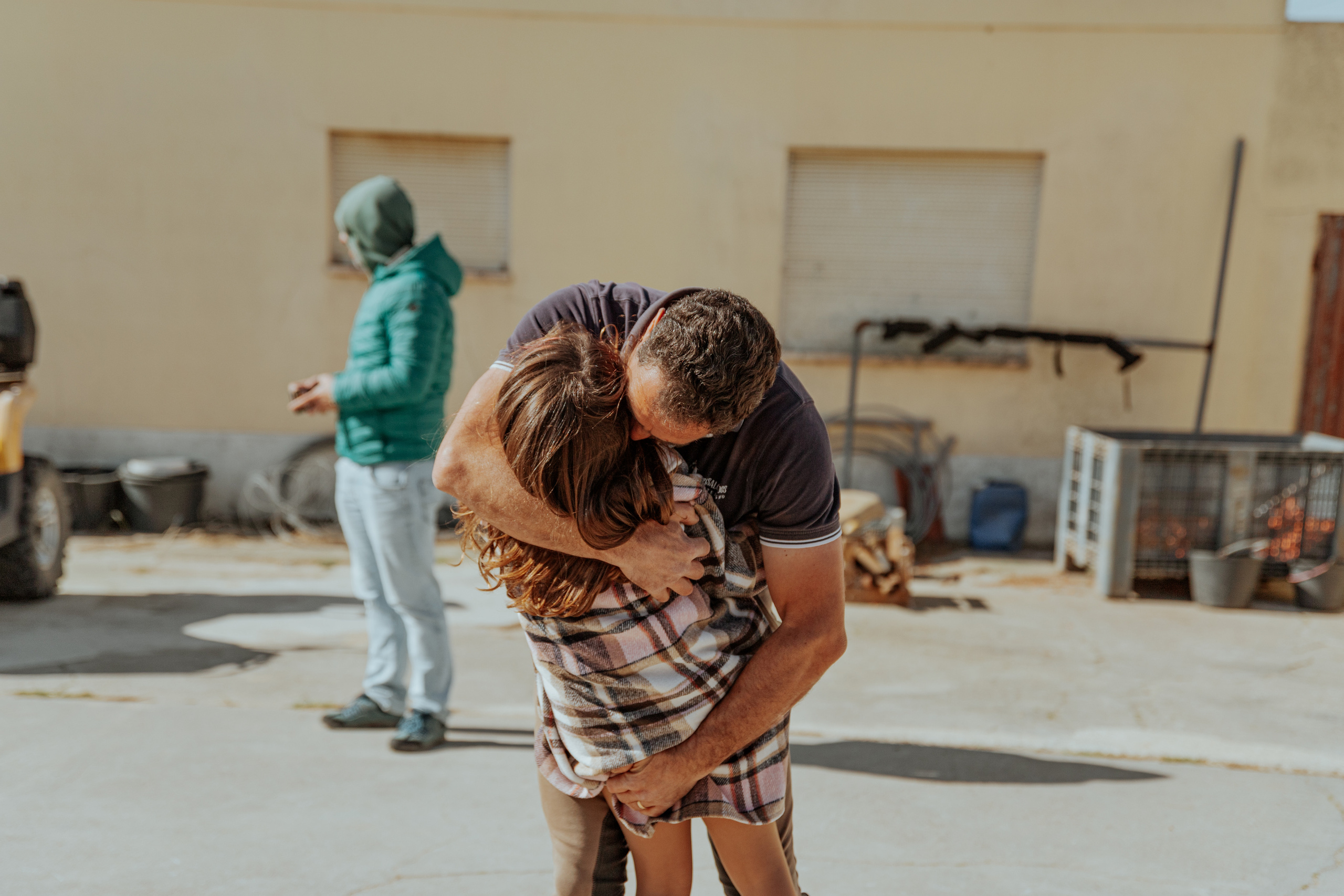 Passeio a cavalo na praia dos Supertubos. Luxury Wedding Photography & Cinematic Films | Portugal & Destination Weddings | Ricardo & Mary Pictures
