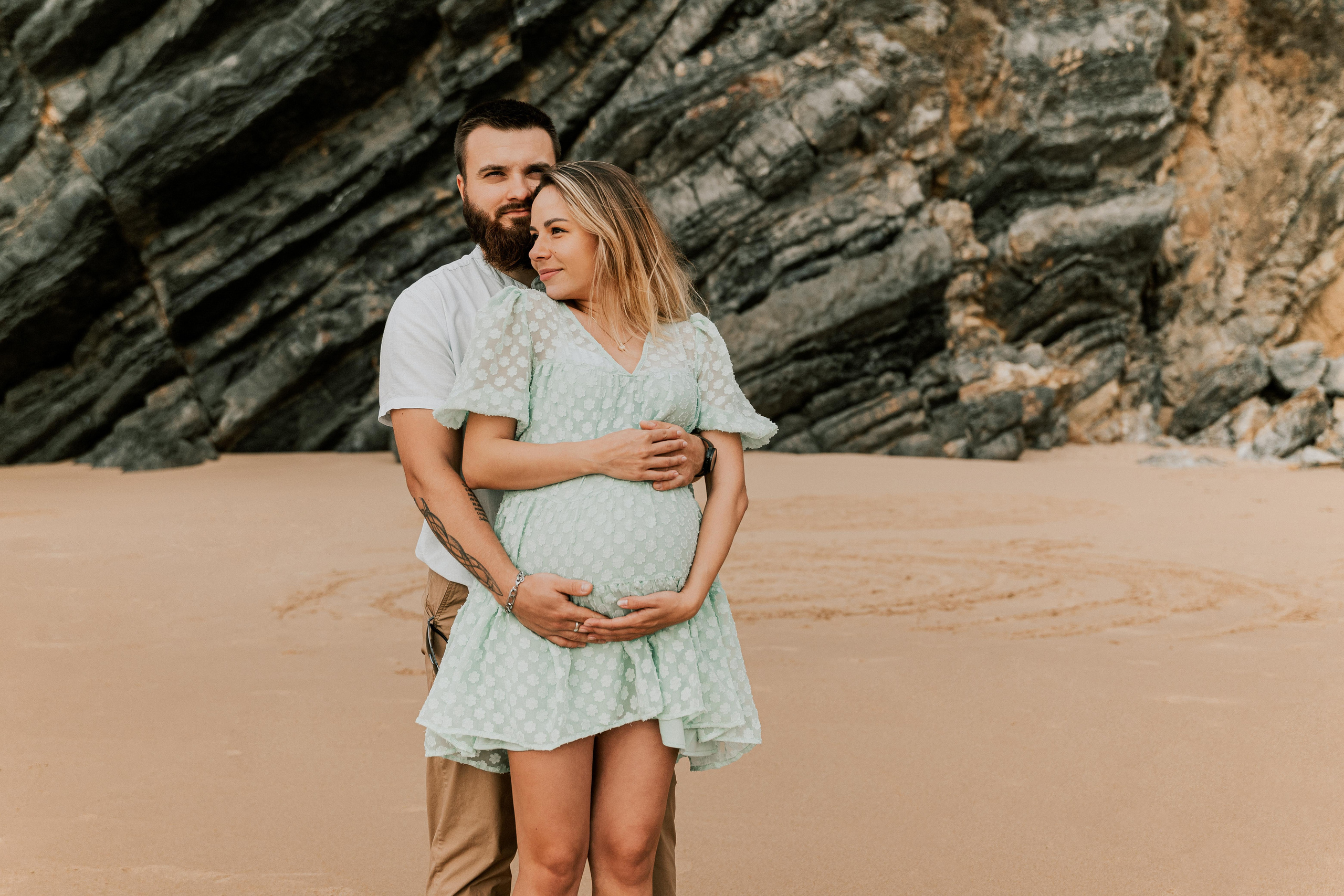 Sessão Maternidade em Praia da Adraga. Fotografia e Filmes de Casamento de Luxo | Portugal & Destination Weddings | Ricardo & Mary Pictures