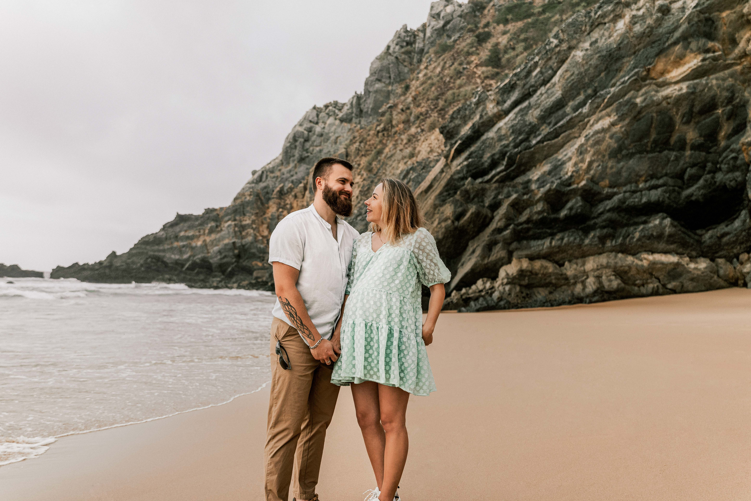Sessão Maternidade em Praia da Adraga. Fotografia e Filmes de Casamento de Luxo | Portugal & Destination Weddings | Ricardo & Mary Pictures