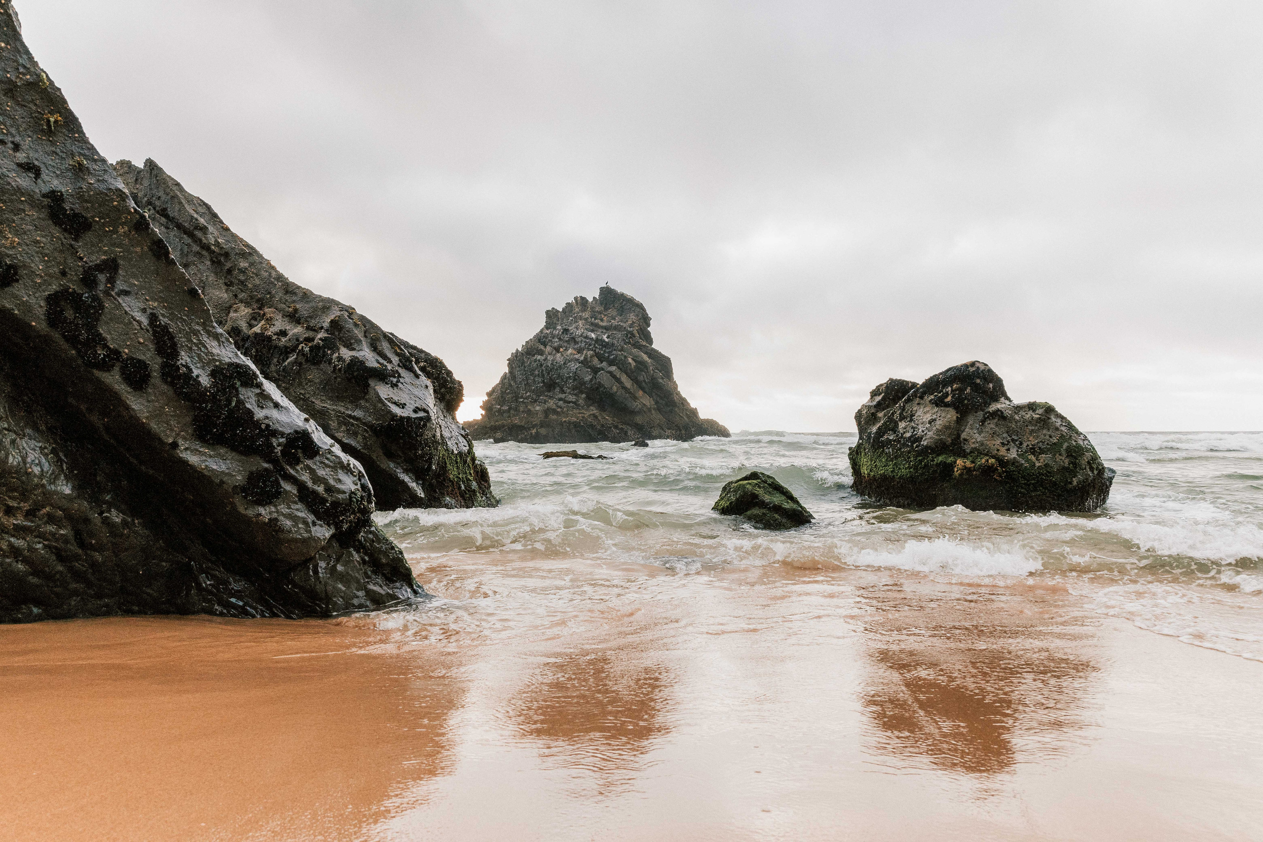 Sessão Maternidade em Praia da Adraga. Fotografia e Filmes de Casamento de Luxo | Portugal & Destination Weddings | Ricardo & Mary Pictures