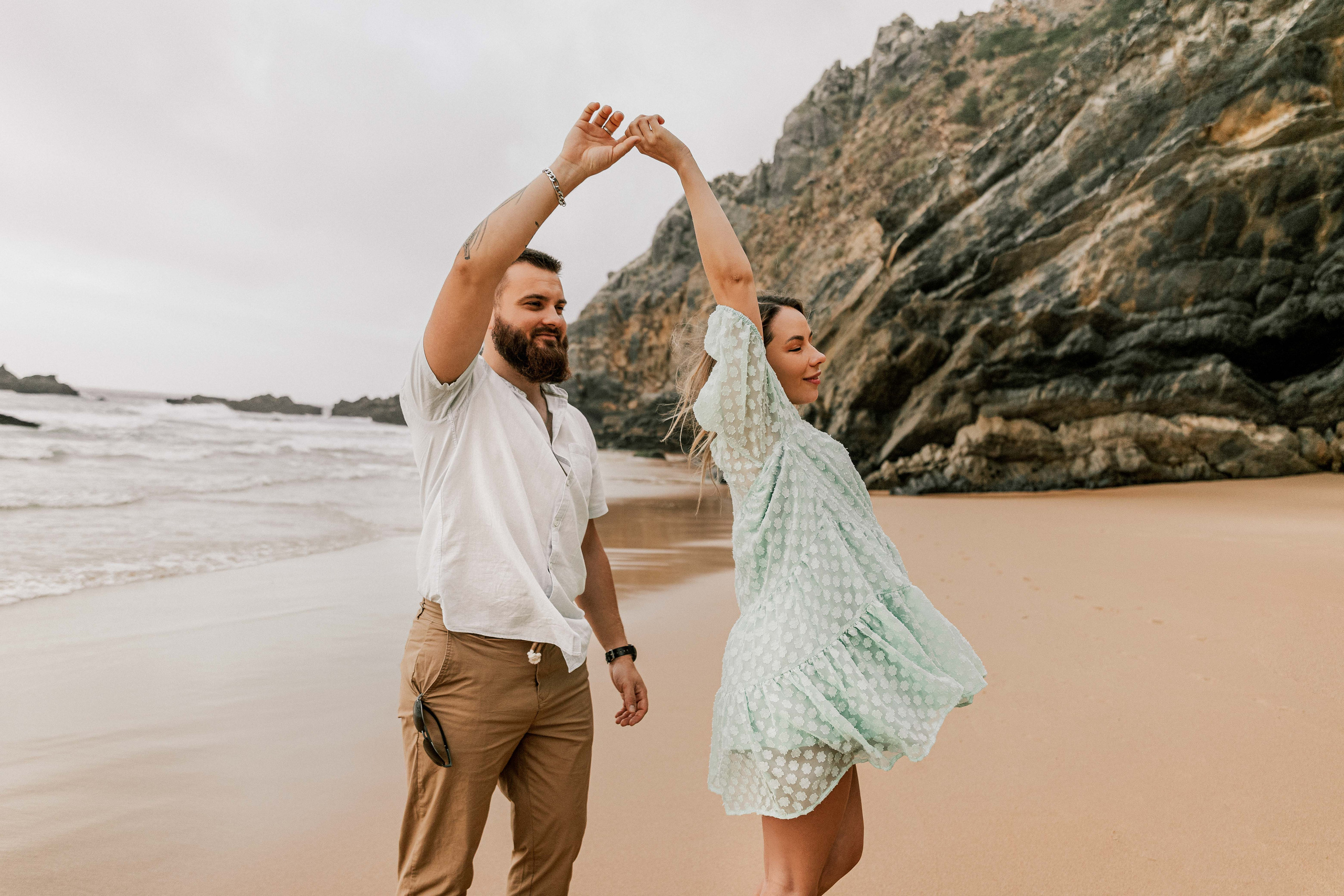 Sessão Maternidade em Praia da Adraga. Fotografia e Filmes de Casamento de Luxo | Portugal & Destination Weddings | Ricardo & Mary Pictures