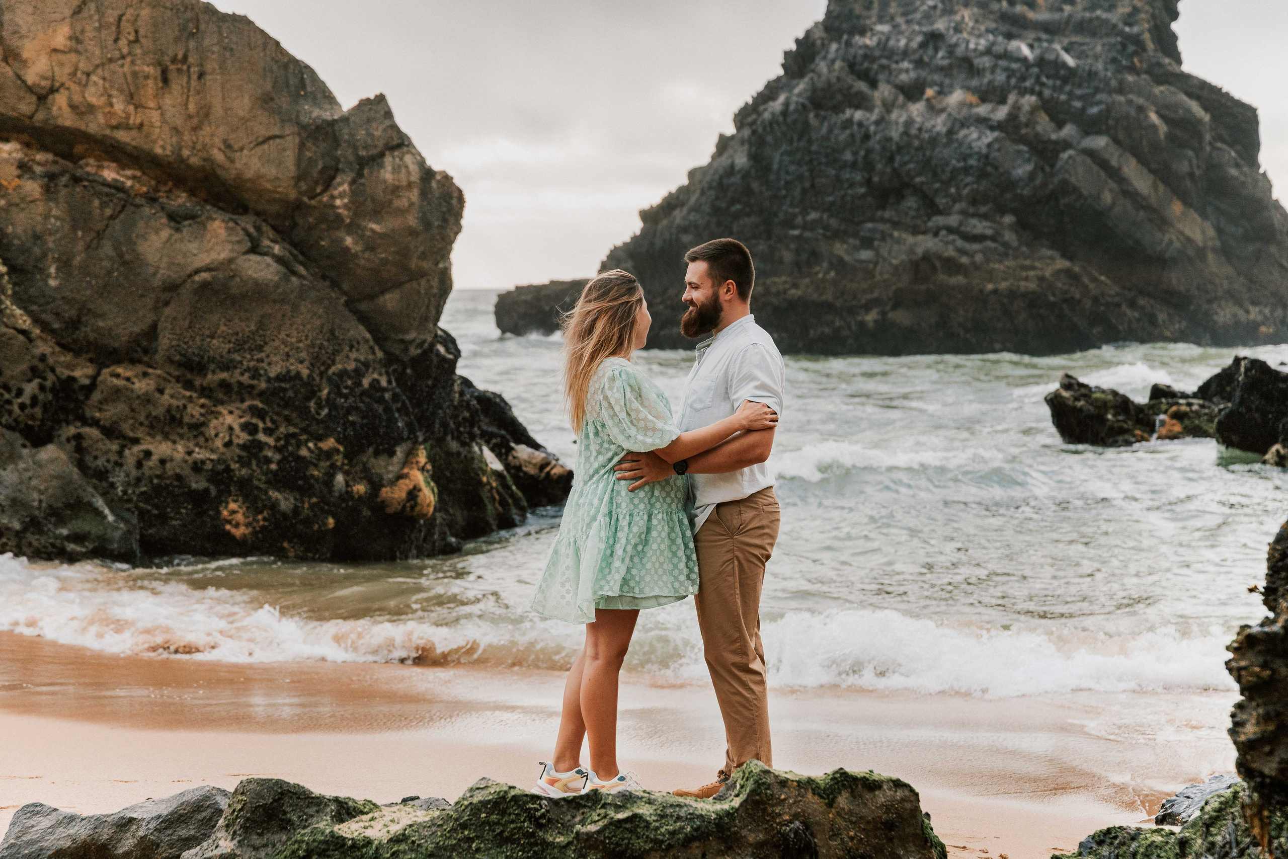 Sessão Maternidade em Praia da Adraga. Fotografia e Filmes de Casamento de Luxo | Portugal & Destination Weddings | Ricardo & Mary Pictures