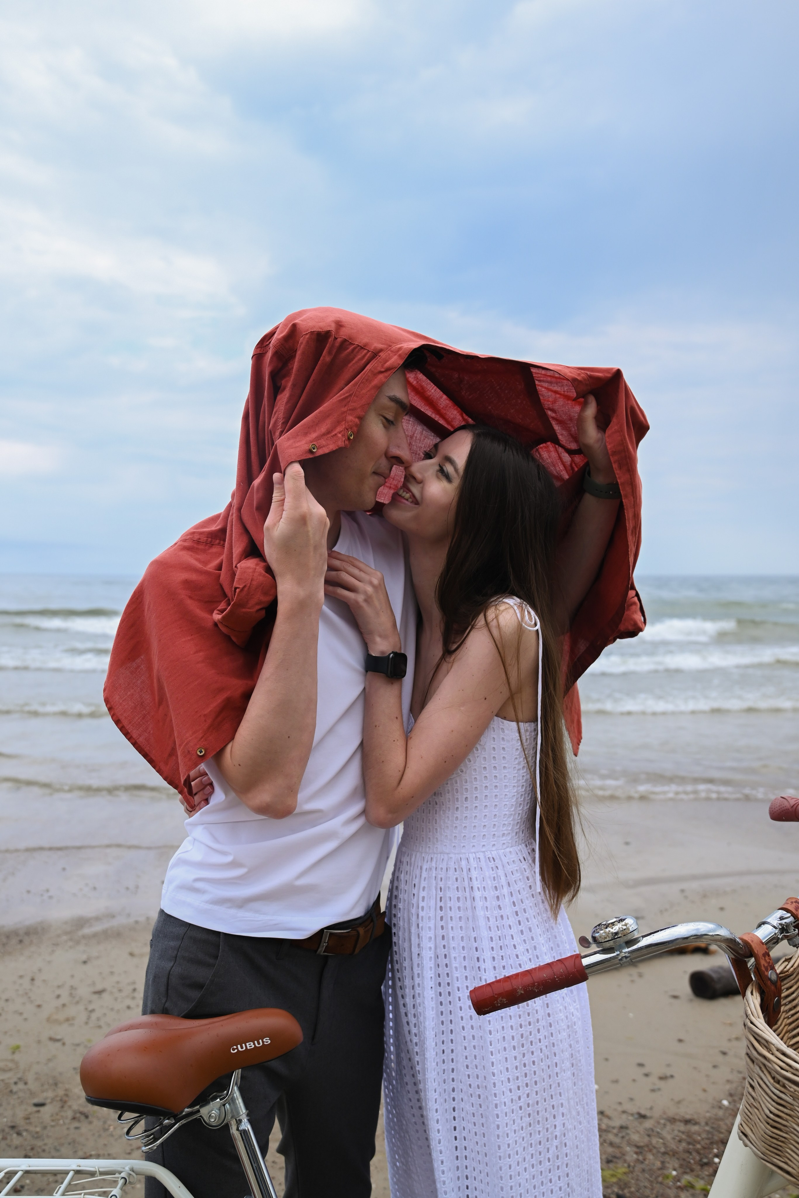 Love photography story on the riva of the see