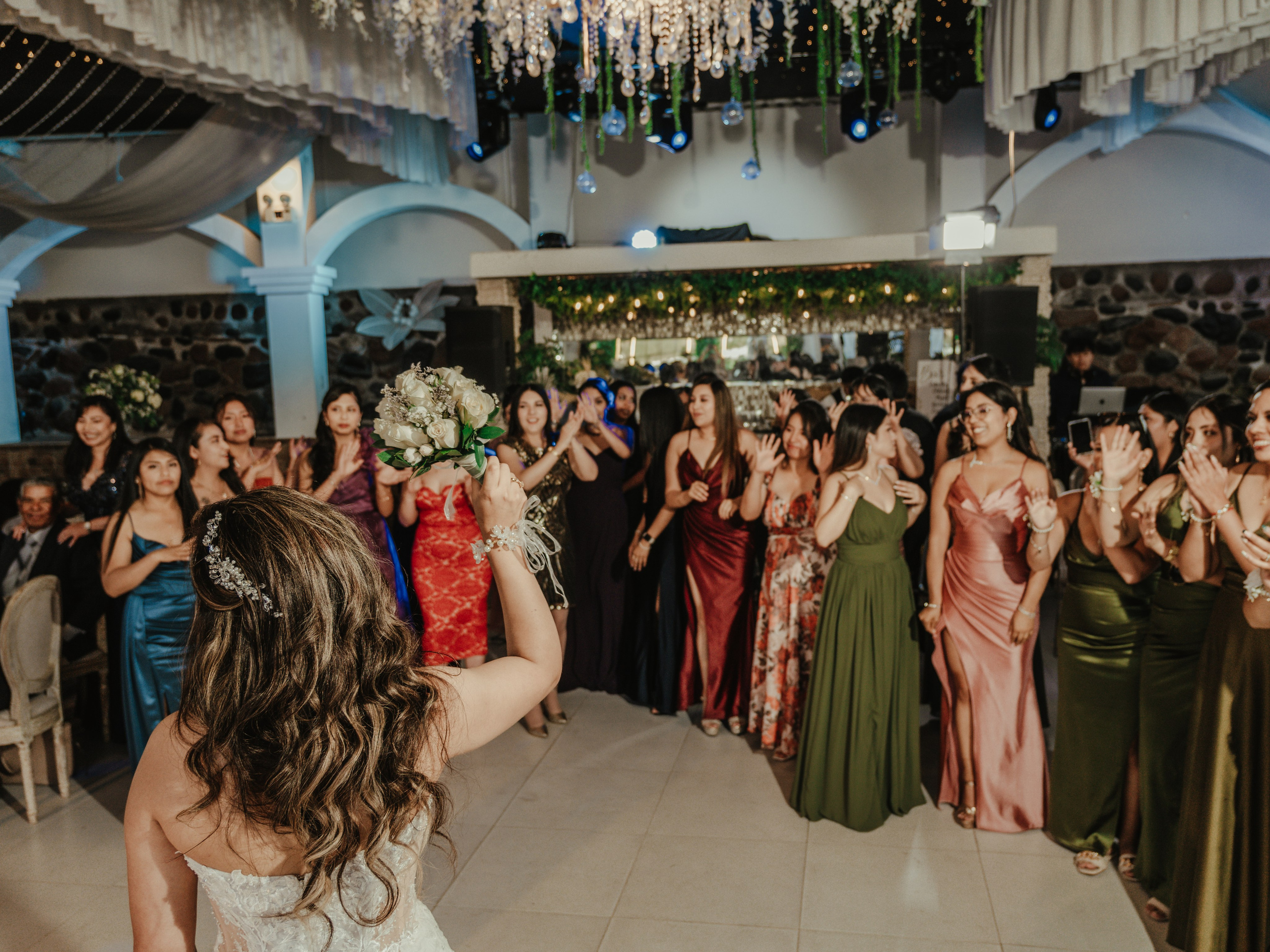 CARLA Y MARIO BODA RELIGIOSA. Studio KVTA | Fotografía y Video de Bodas en Arequipa