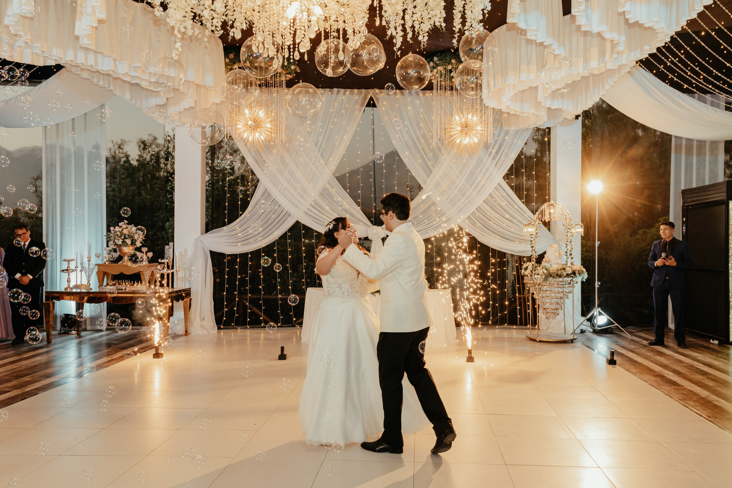 VANIA + LUIS BODA CIVIL. Studio KVTA | Fotografía y Video de Bodas en Arequipa