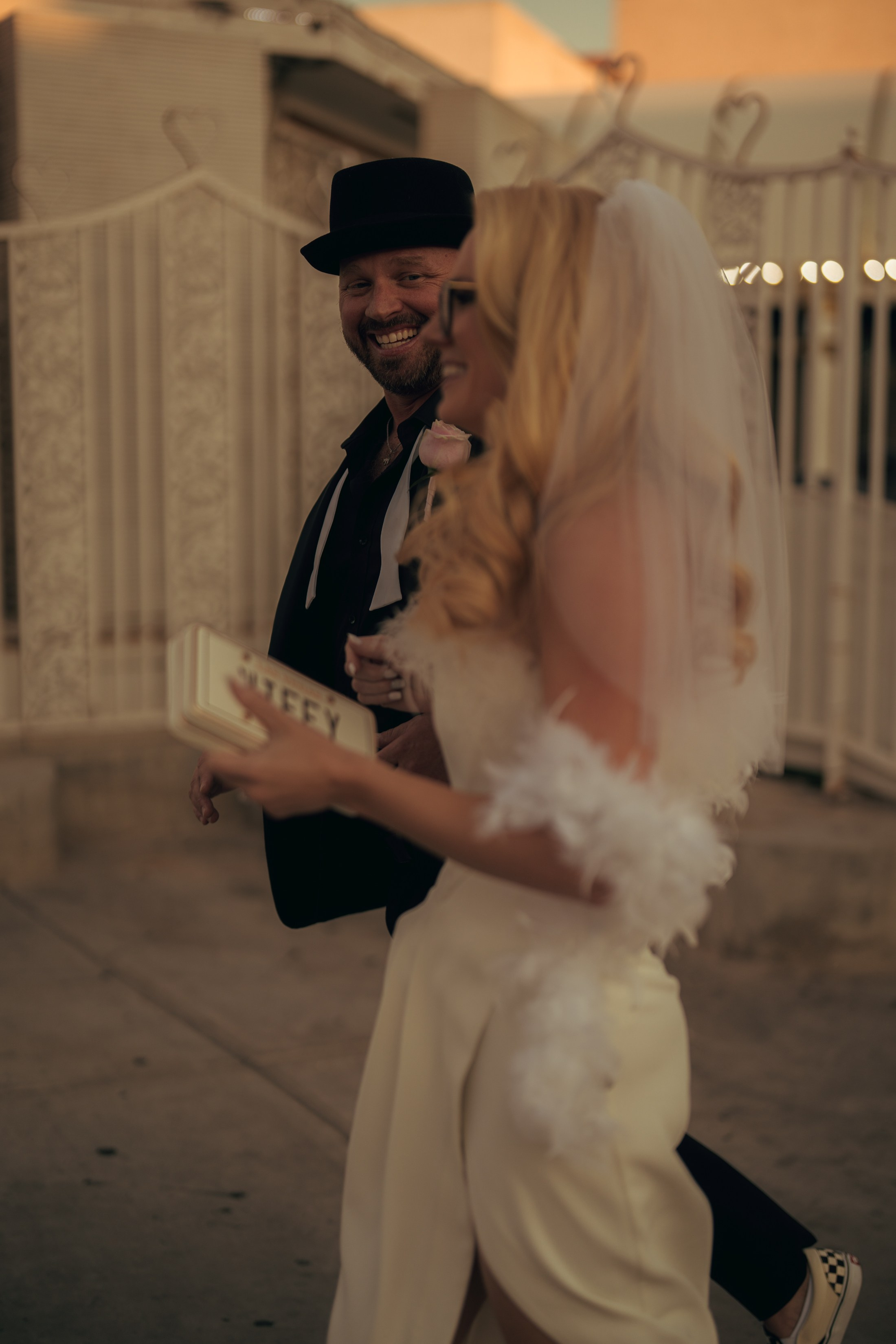 Carlee&Aaron. Wedding & elopement photographer Viktoriya Kravtsov. Las Vegas