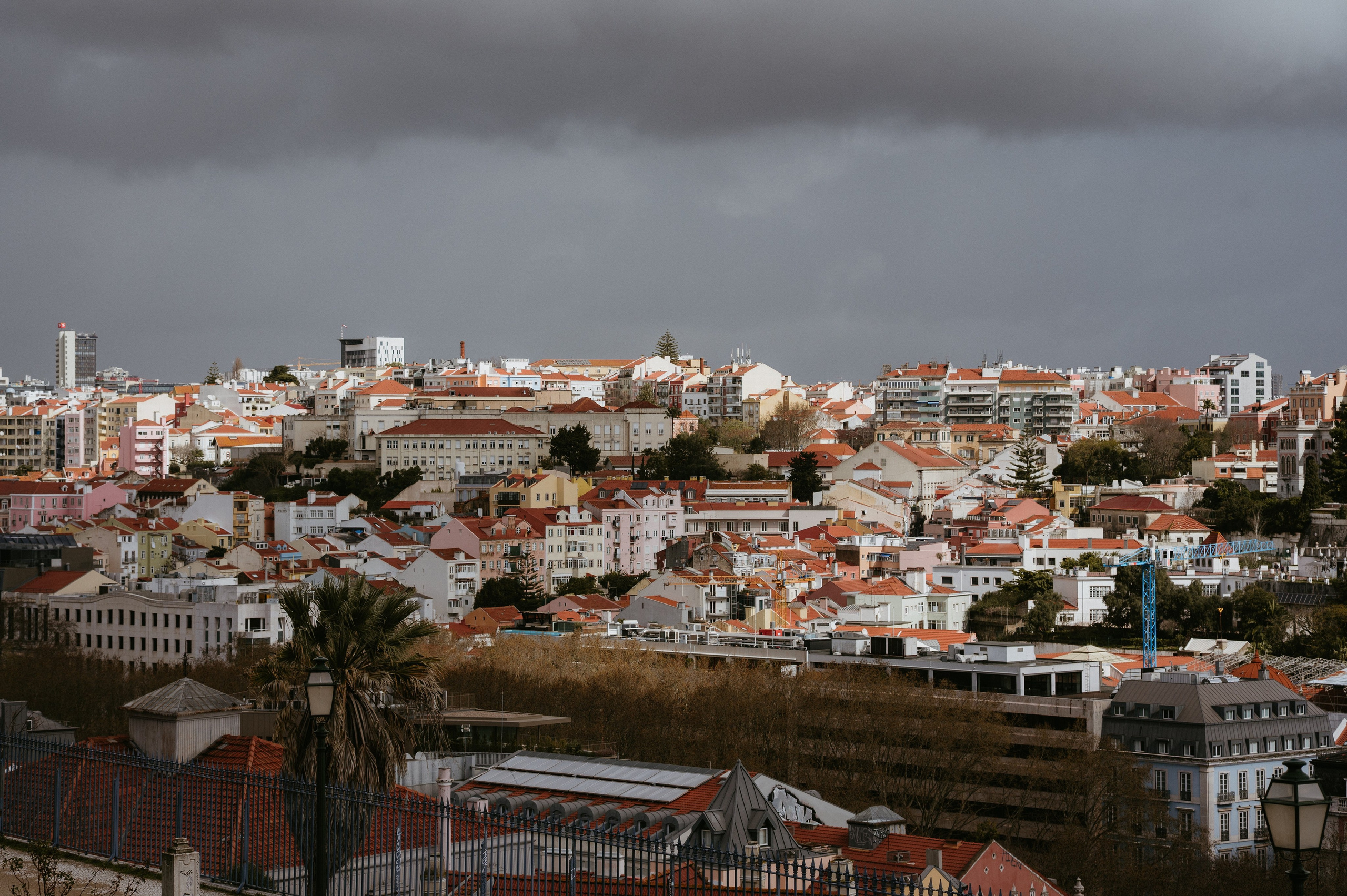 Ședință foto romantică în Lisabona – Inspirație pentru fotografiile de nuntă. Valentin Melen — wedding photographer
