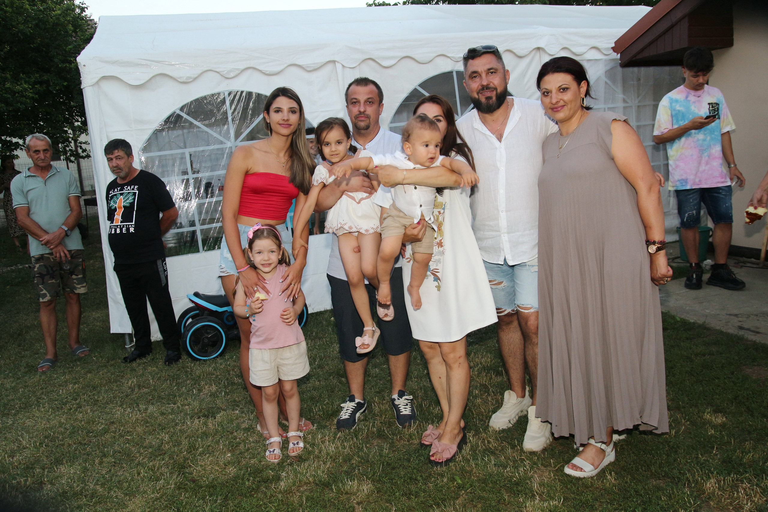 BYZO MEDIA. PETRU BYZO - family and children photographer in ROMANIA