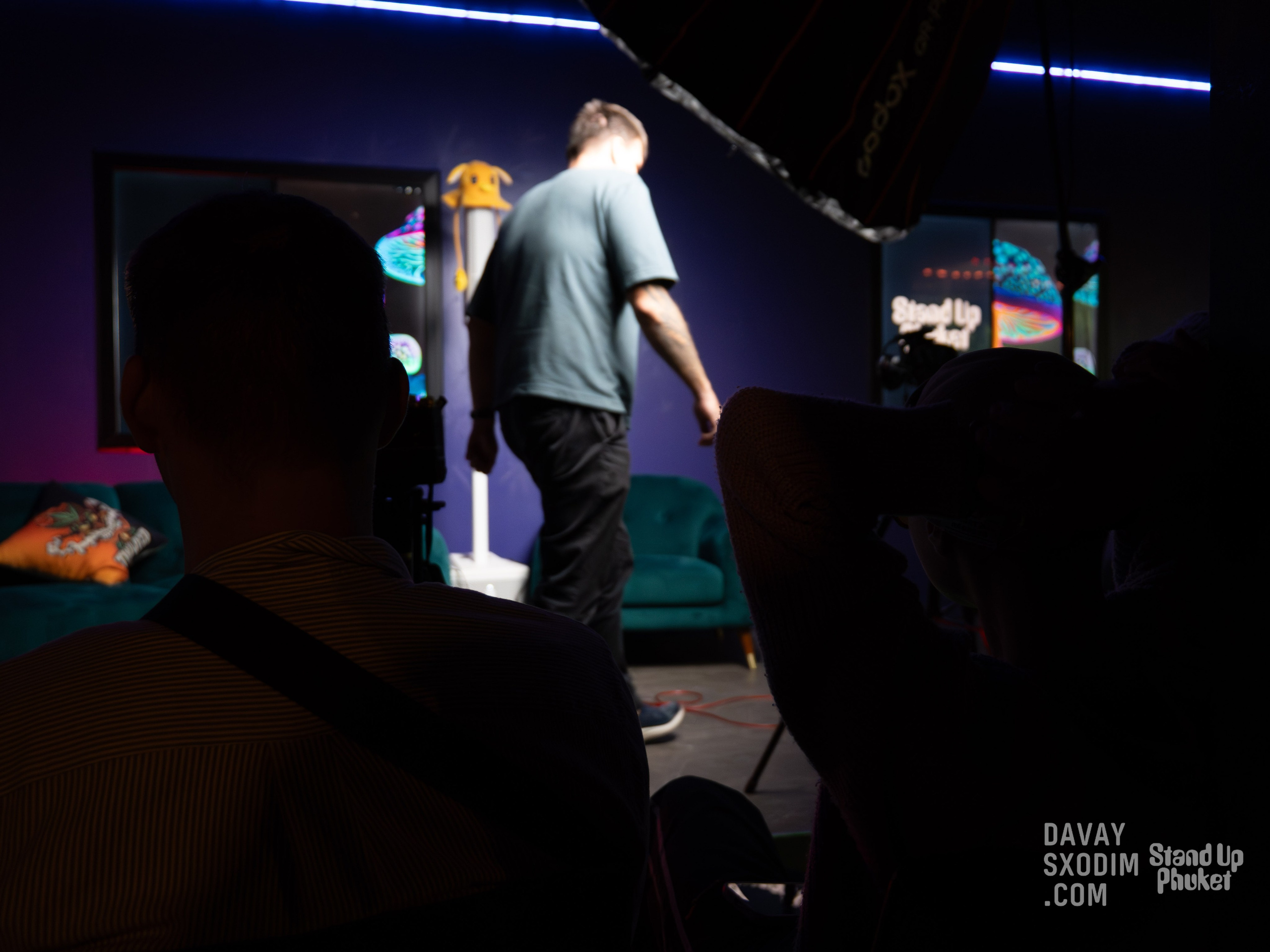 Standup-шоу «Тай-Болтай» | Фоторепортаж | Афиша | DAVAYSXODIM.com PHUKET. АФИША|ФОТОРЕПОРТАЖИ|ИВЕНТЫ|ПХУКЕТ