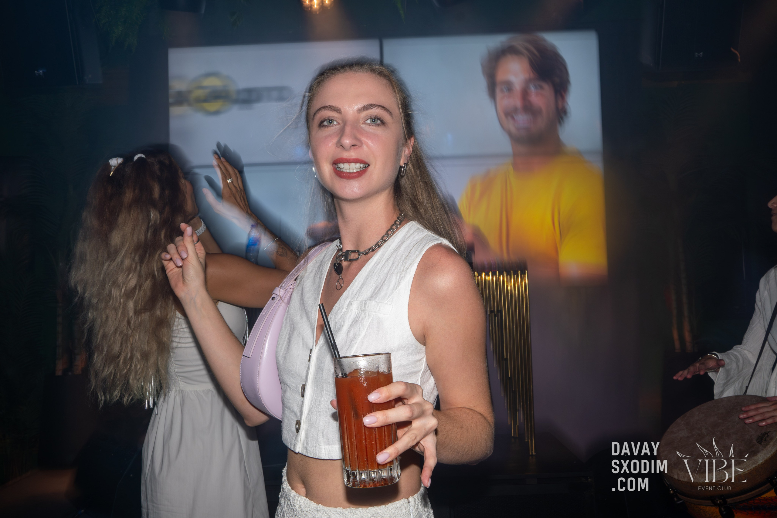 Вечеринка White Out | Фоторепортаж | Видеорепортаж | Афиша | DAVAYSXODIM.com PHUKET. АФИША|ФОТОРЕПОРТАЖИ|ИВЕНТЫ|ПХУКЕТ