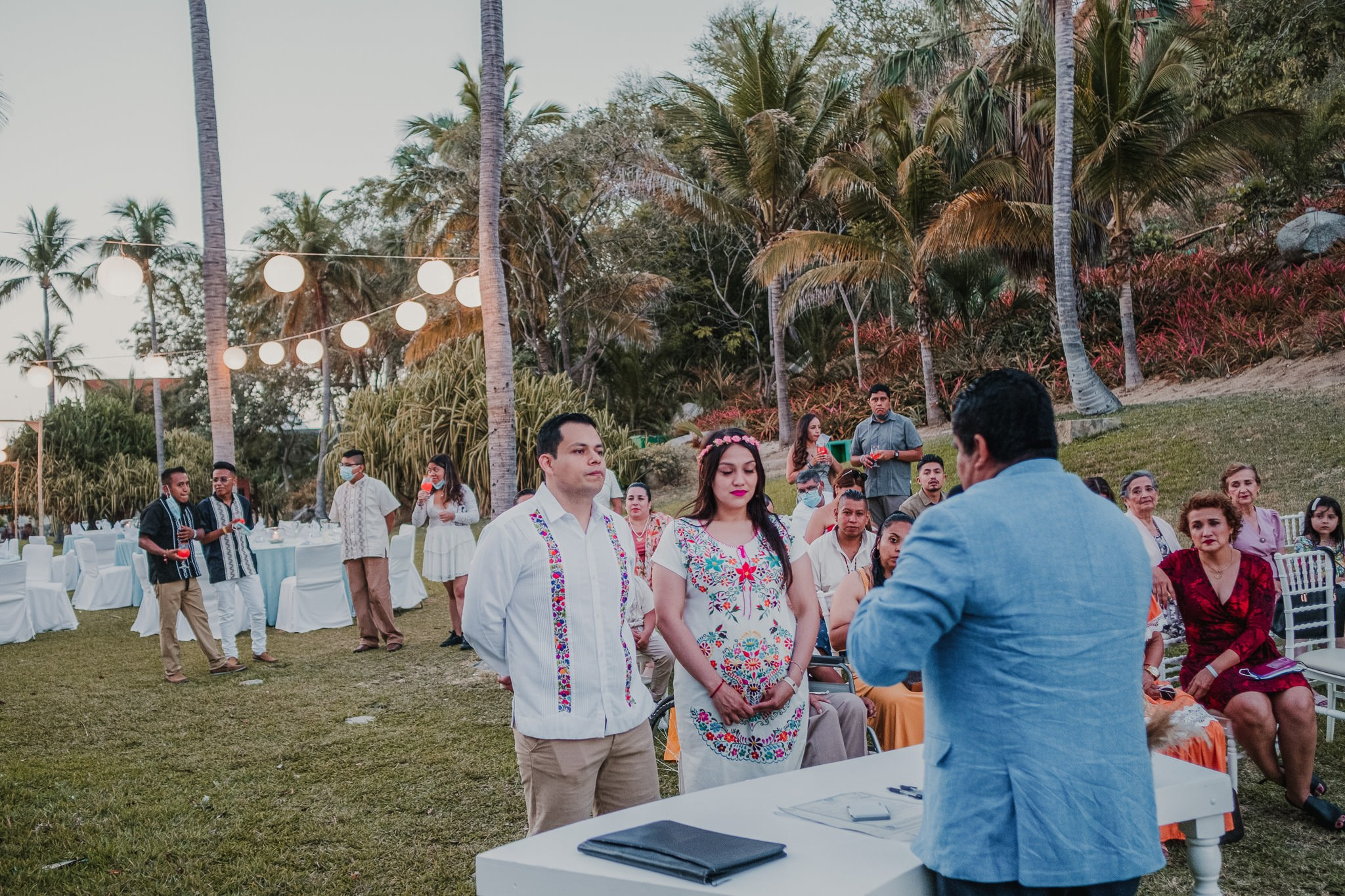 Silvia & Julio / Huatulco. Wedding and family photographer in Mexico City