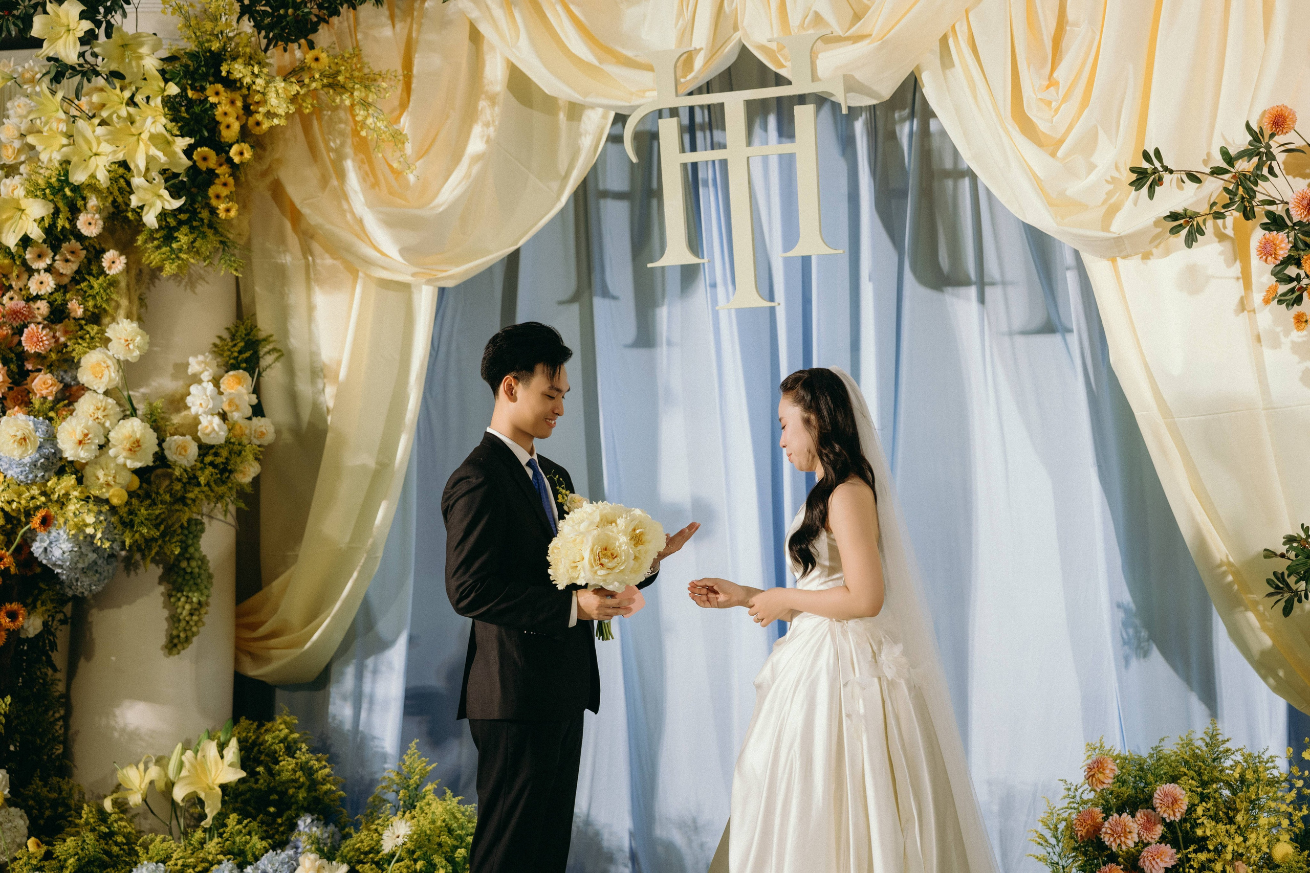 Hoang + Thuy | Photojournalism. BenColor Studio