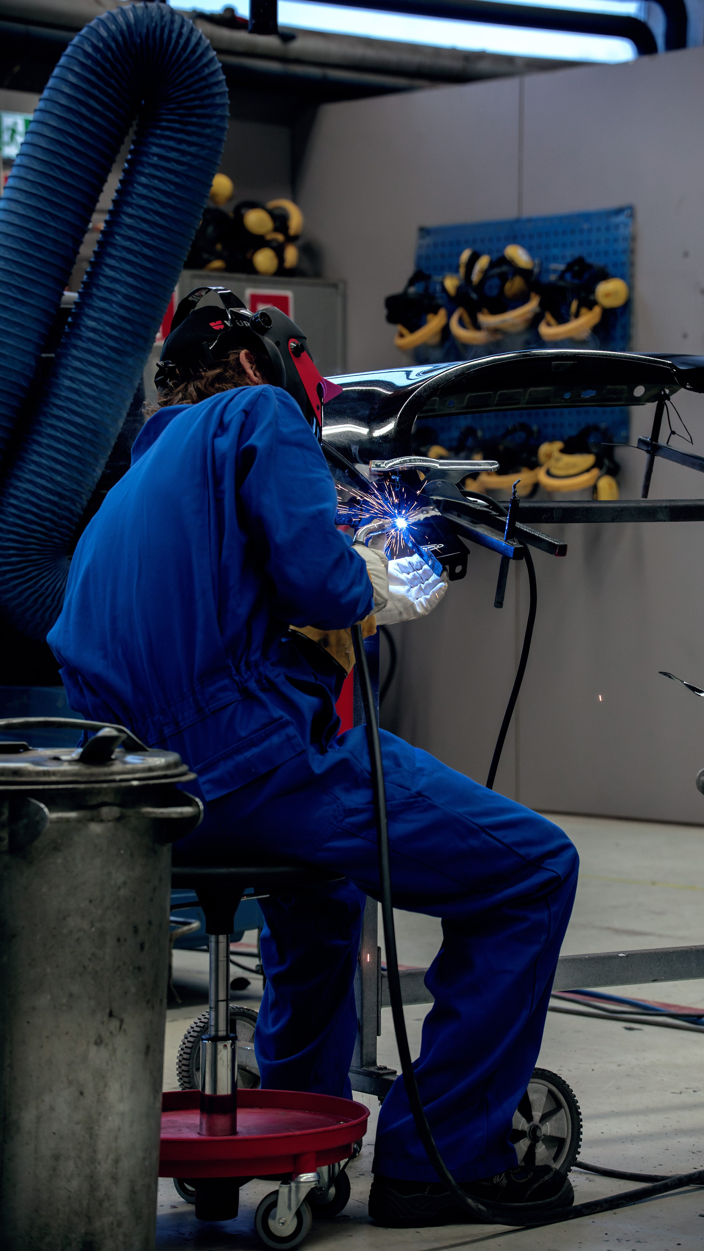 Ремонт автомобилей. Екатерина Мансур Портретный фотограф в Финляндии (Хельсинки и Уусима)