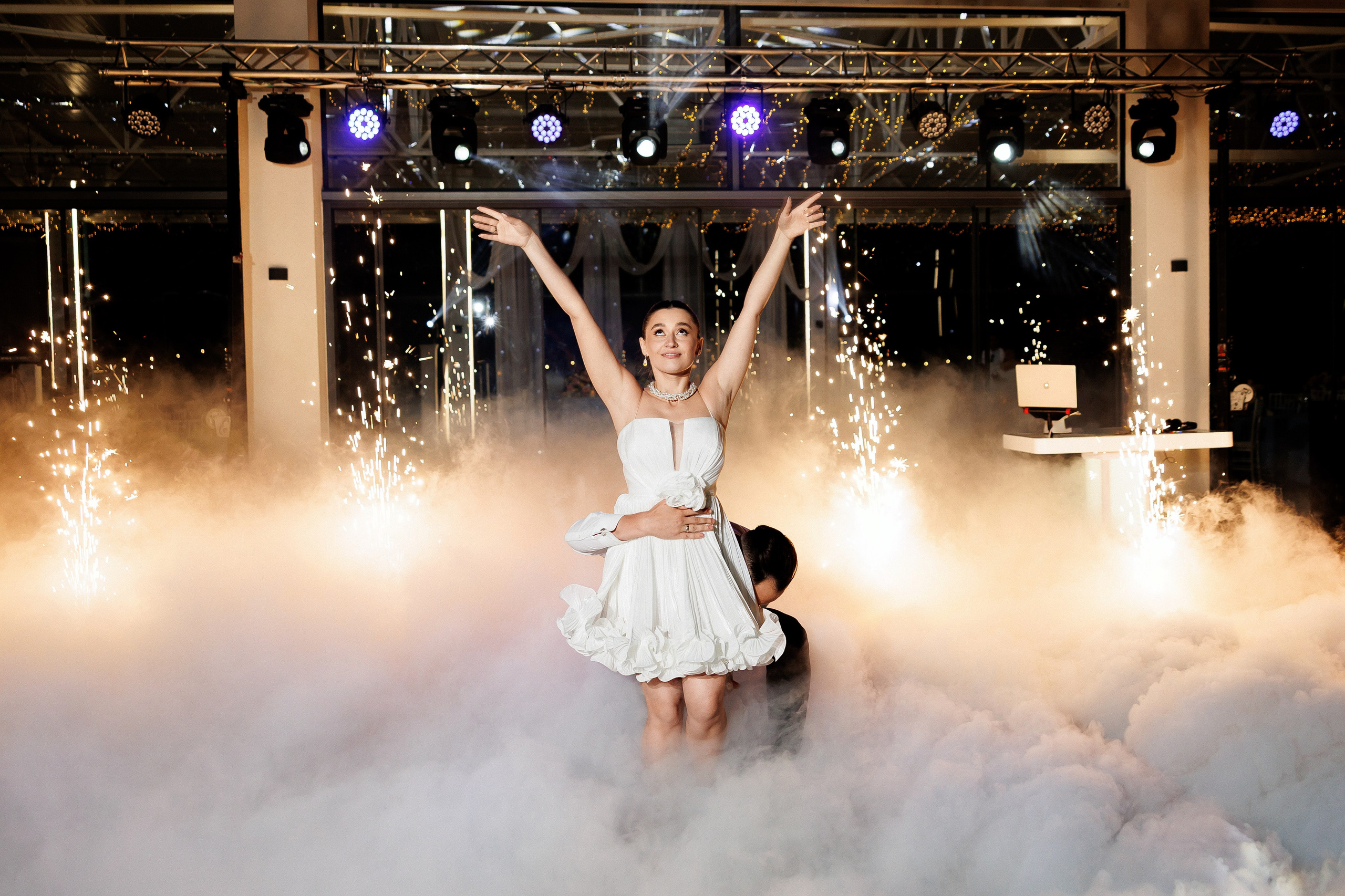 Florin & Corina — Complexul Turistic Costesti — Wedding Day. Servicii Foto și Video 067188353