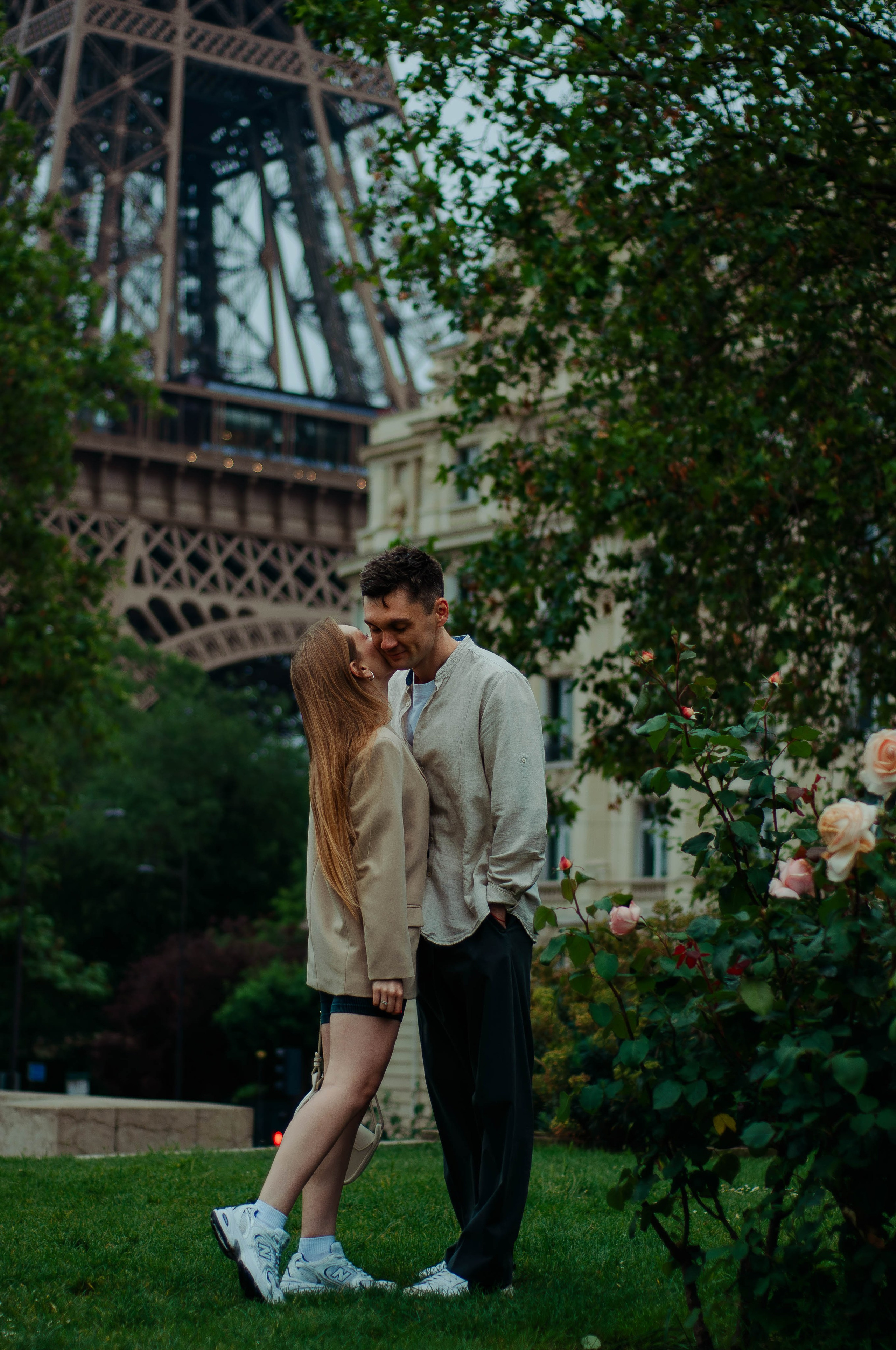 Лавстори у Эйфелевой Башни. Фотограф в Париже Полина Осипова