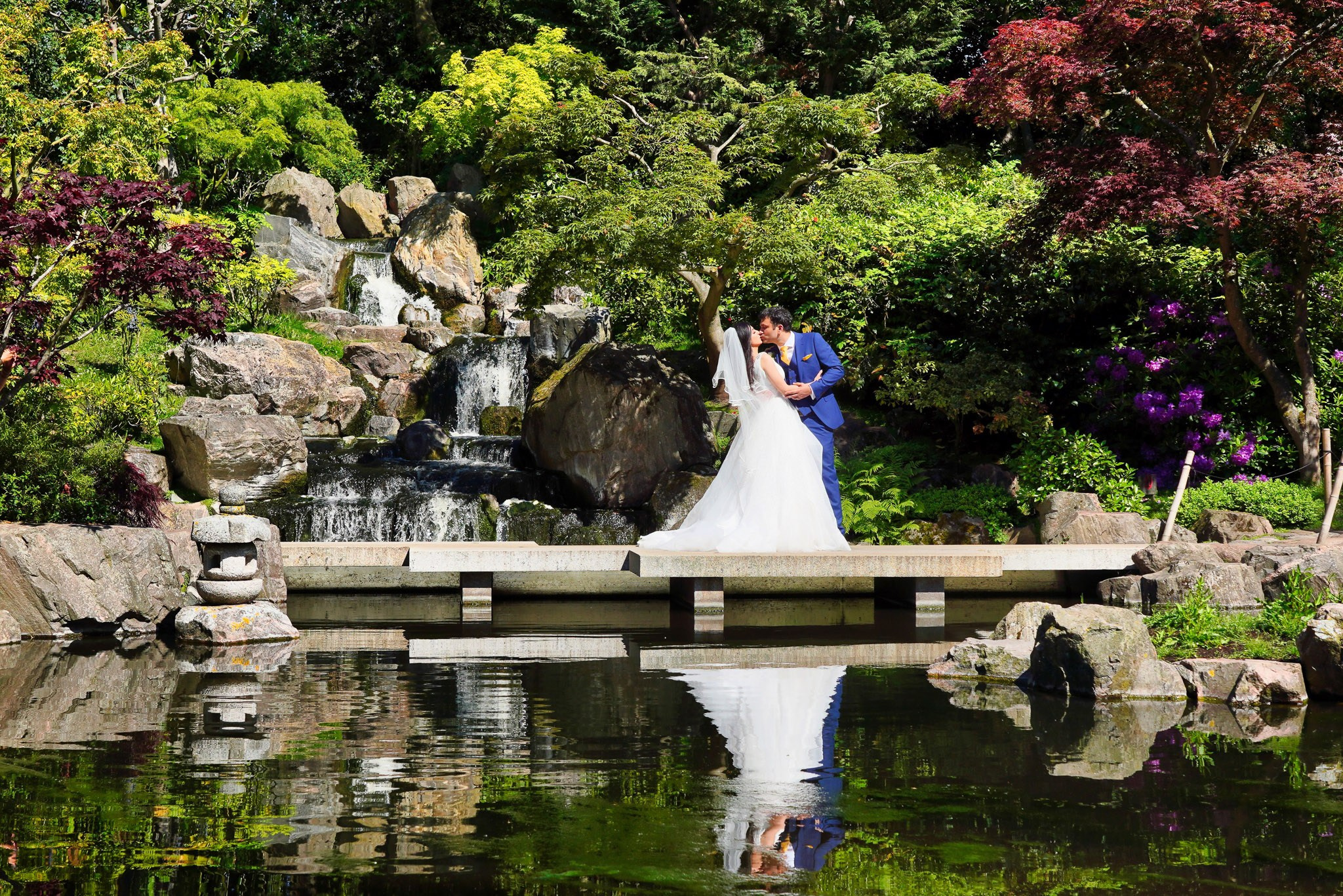 Book a wedding photographer and videographer in London. Wedding photographer in United Kingdom