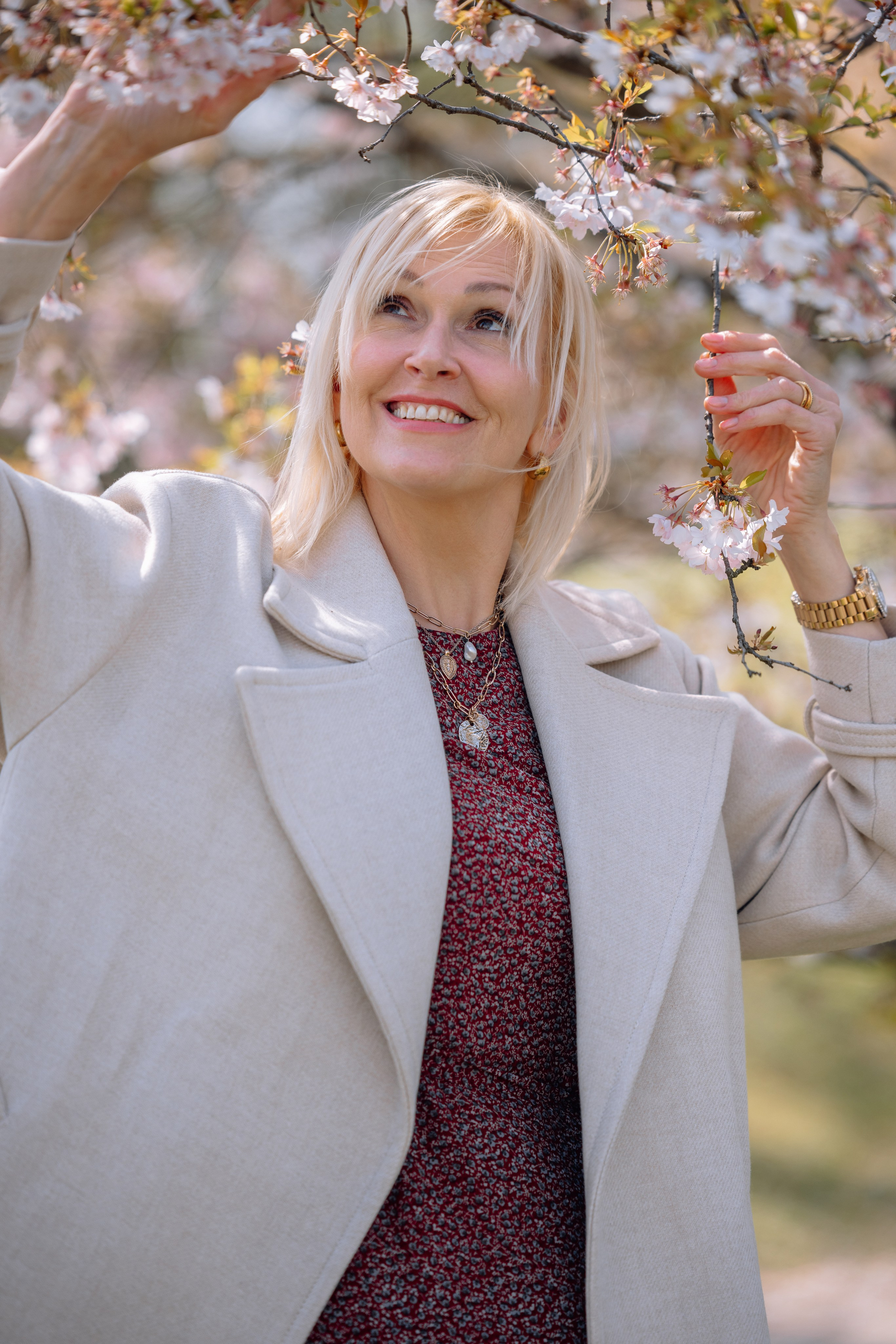 Blütezeit im Olympiapark München. Hochzeitsfotograf München Taufe Familienfotograf Tanja Mauke