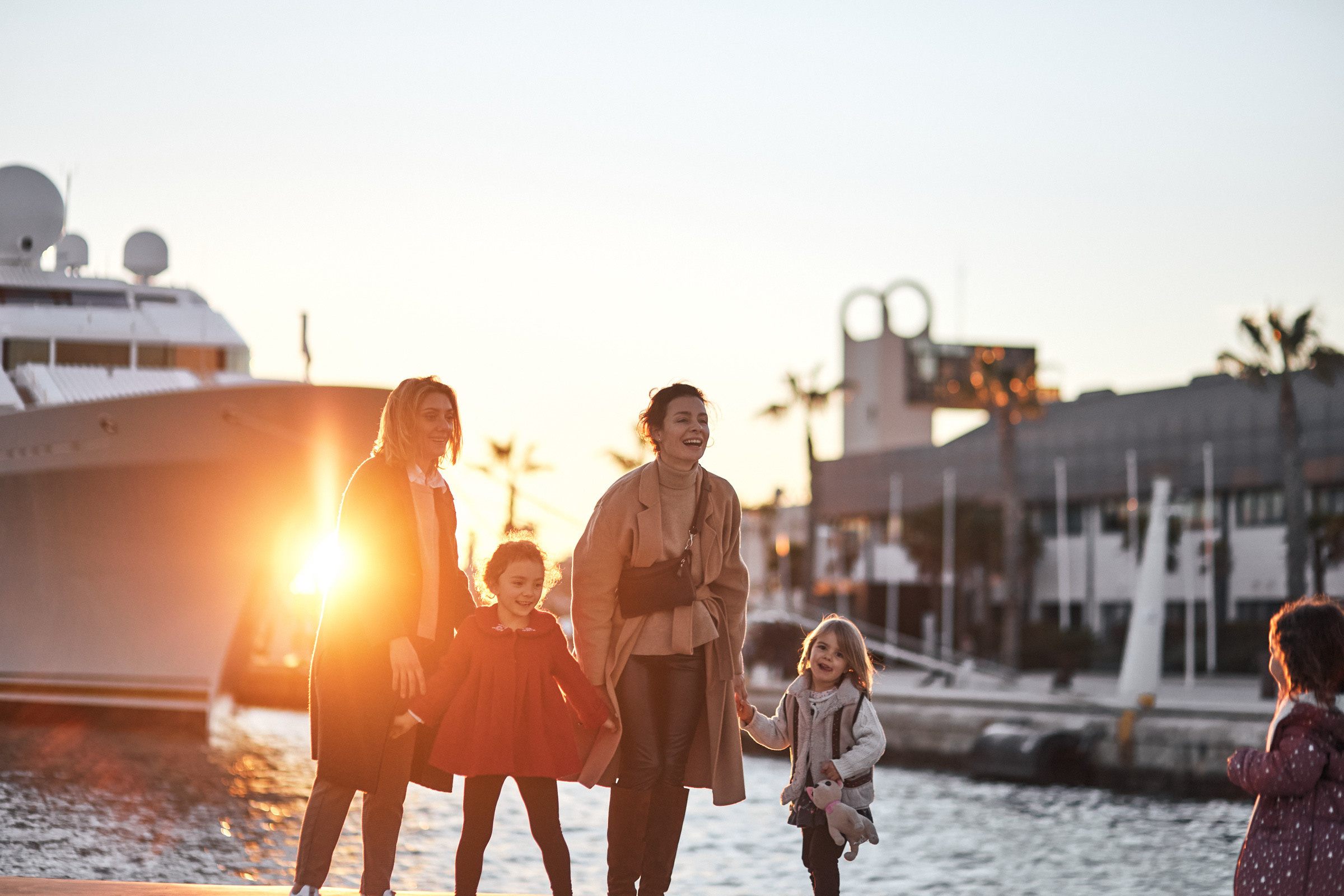 Sesiones de fotos familiares Valencia. Huskov Stanislav - Fotógrafo Barcelona, Valencia, España