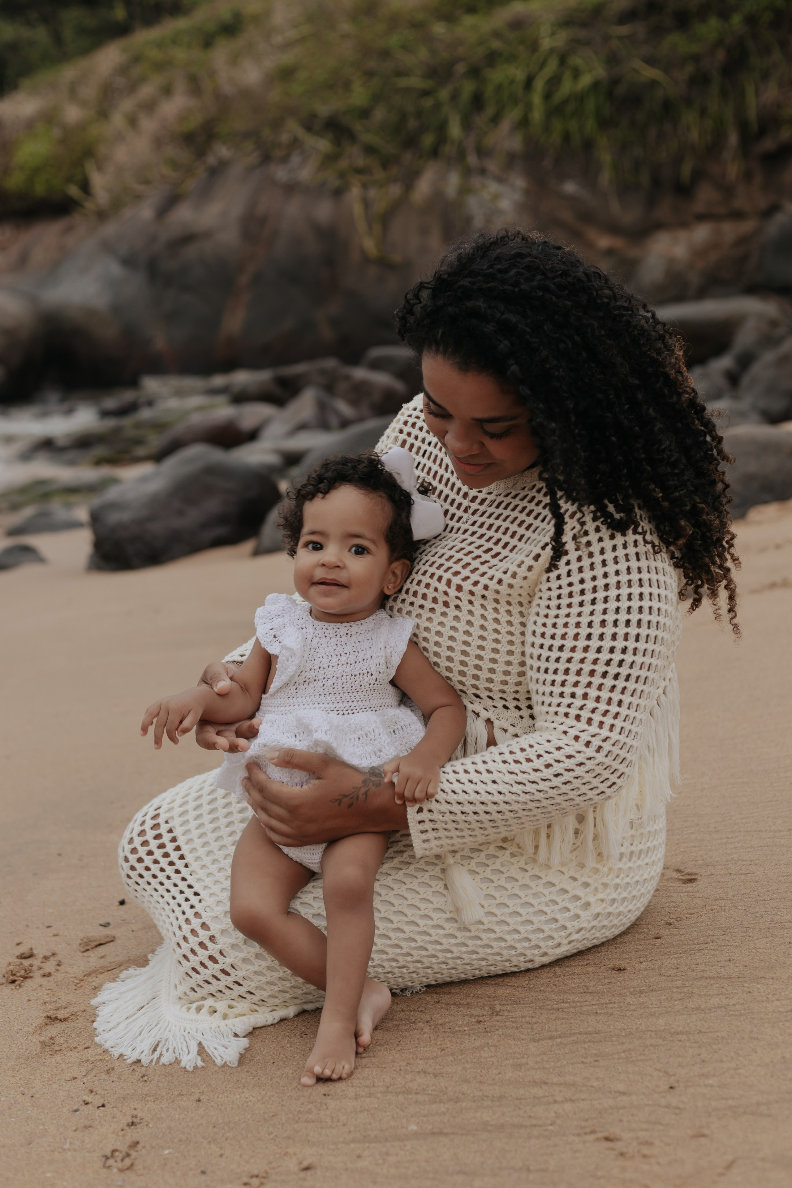 Íris — 1 ano. Amanda Paraizo | Fotógrafa de Parto, Gestante e Família na Grande Vitória — ES