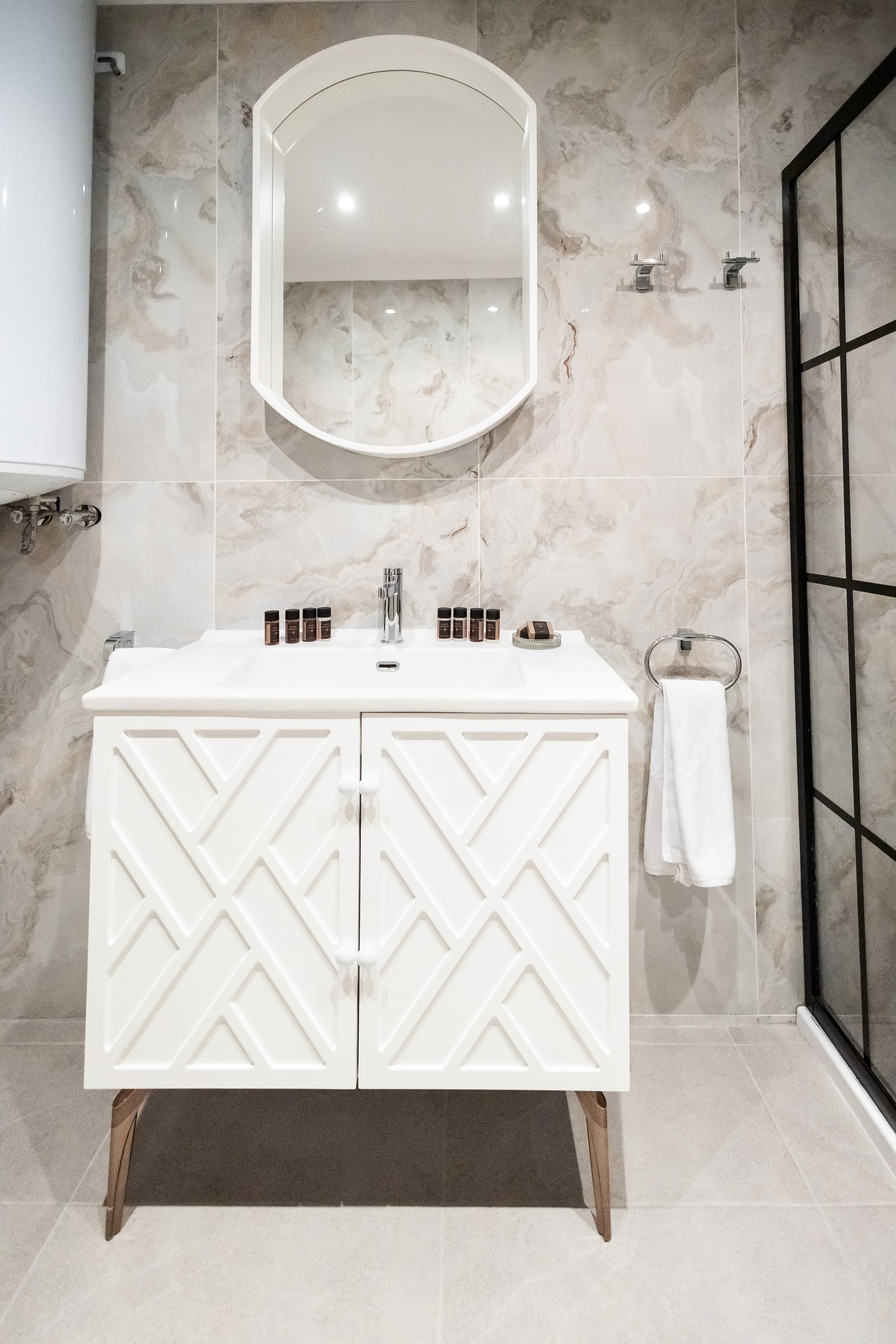 Хотел. Фотограф Ирина Йотова